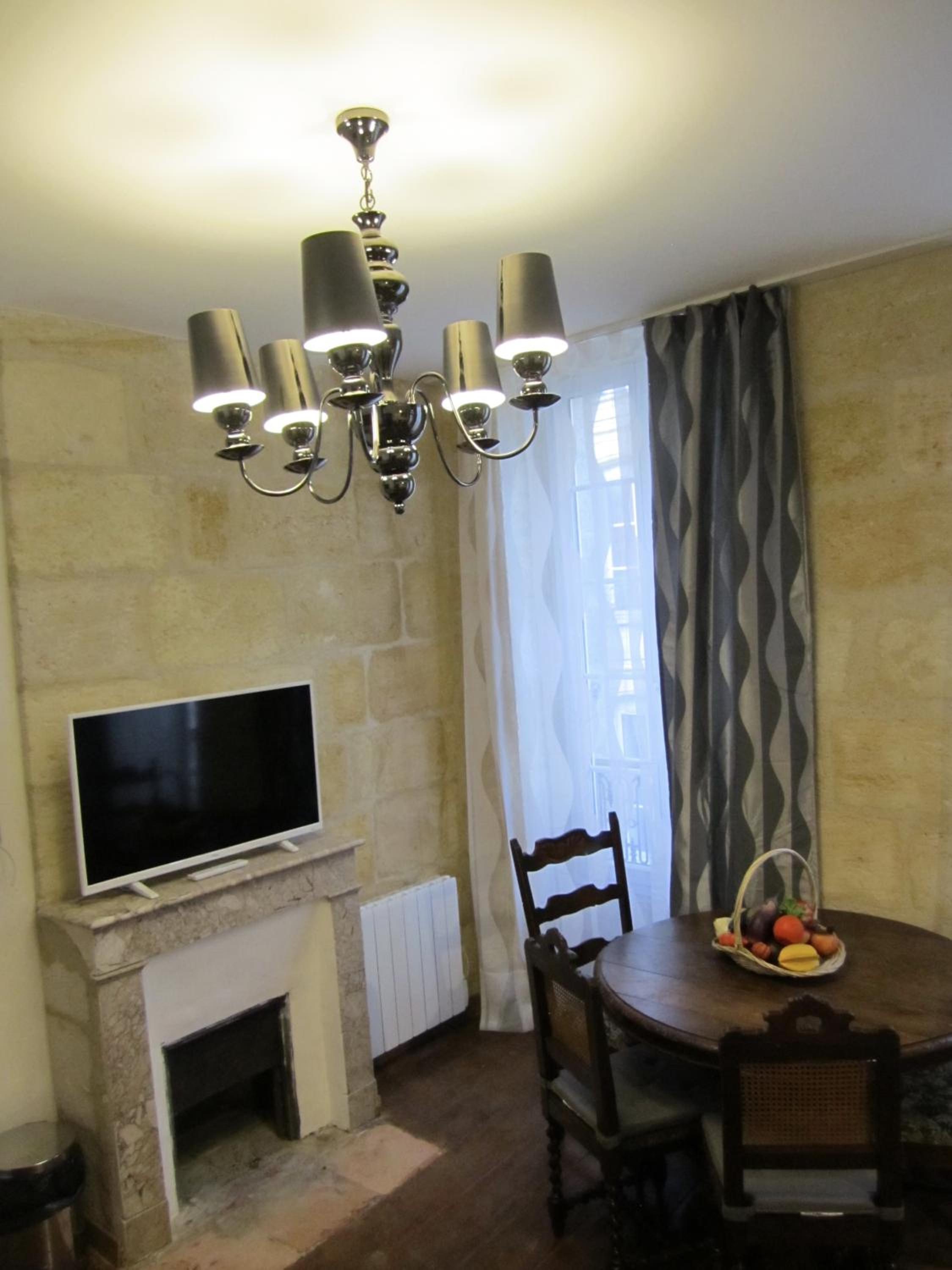 One-Bedroom Apartment - 2nd Floor - Photo 11