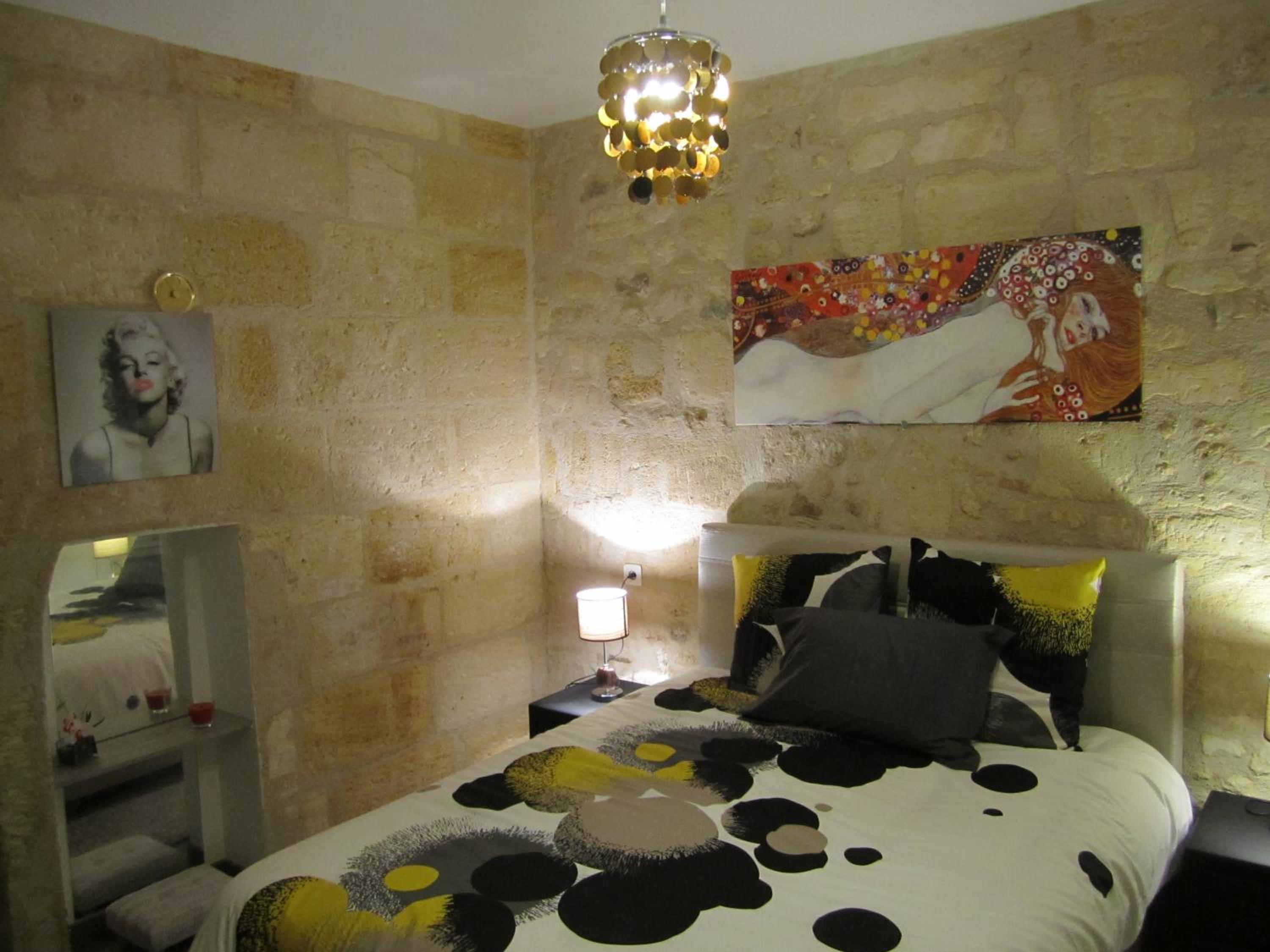 One-Bedroom Apartment - 2nd Floor - Photo 16