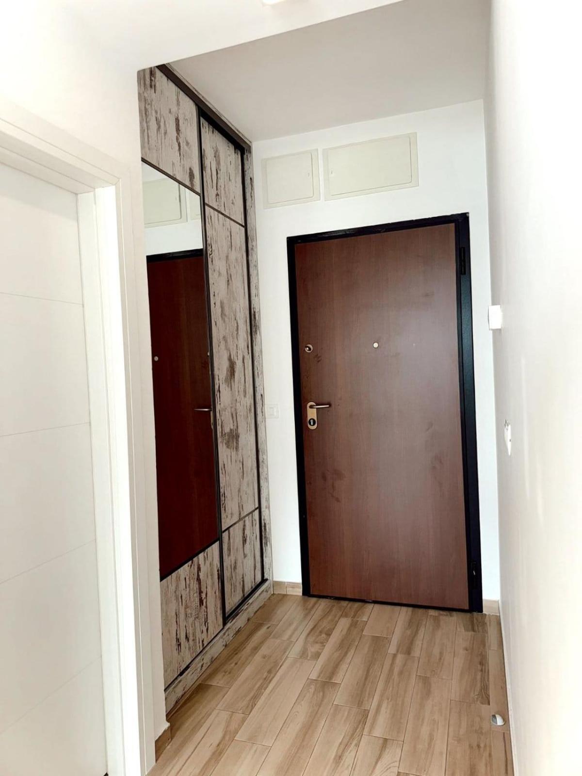 One-Bedroom Apartment photo 3
