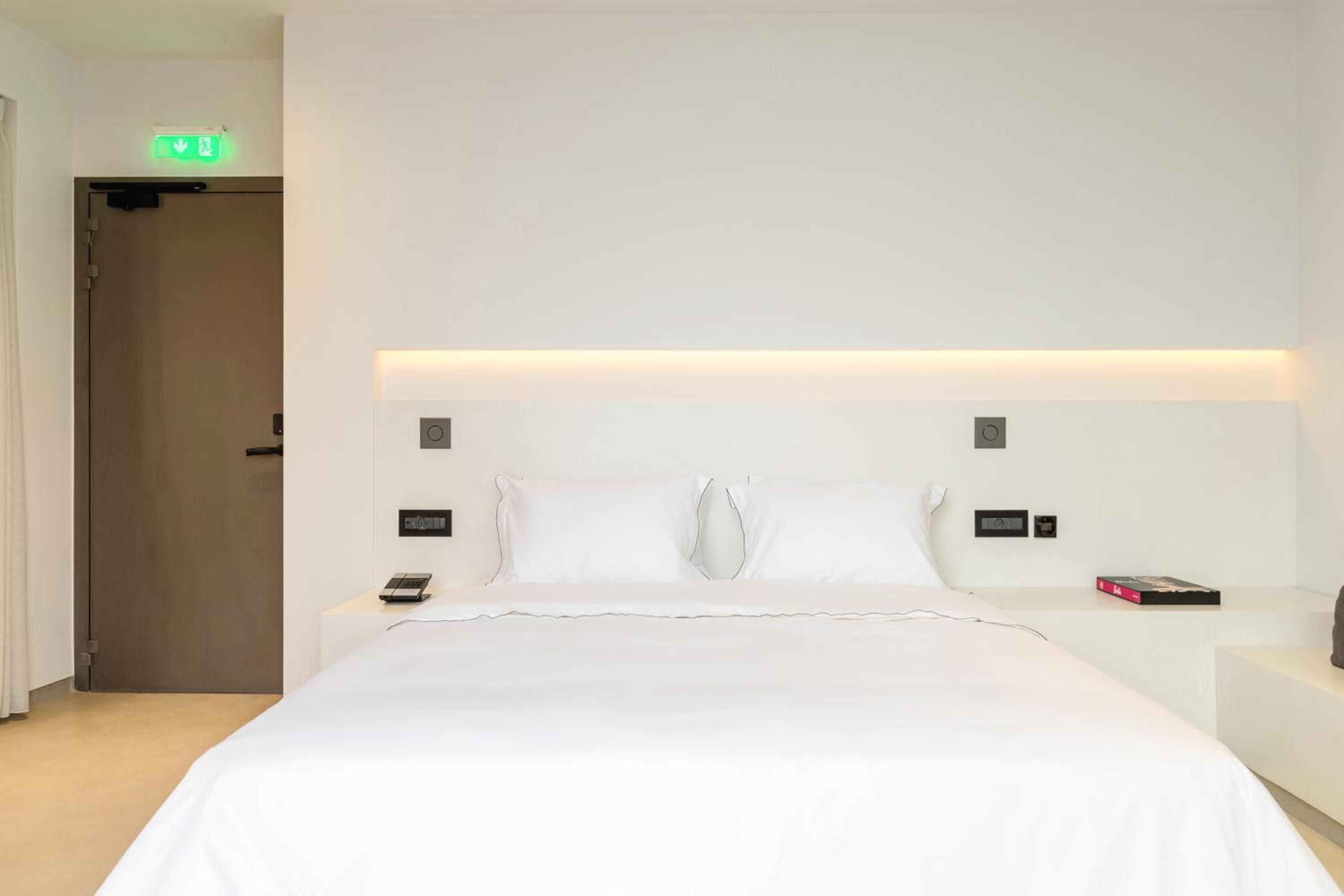 Superior Suite with Private Chill Out Pool and Sunset Sea View