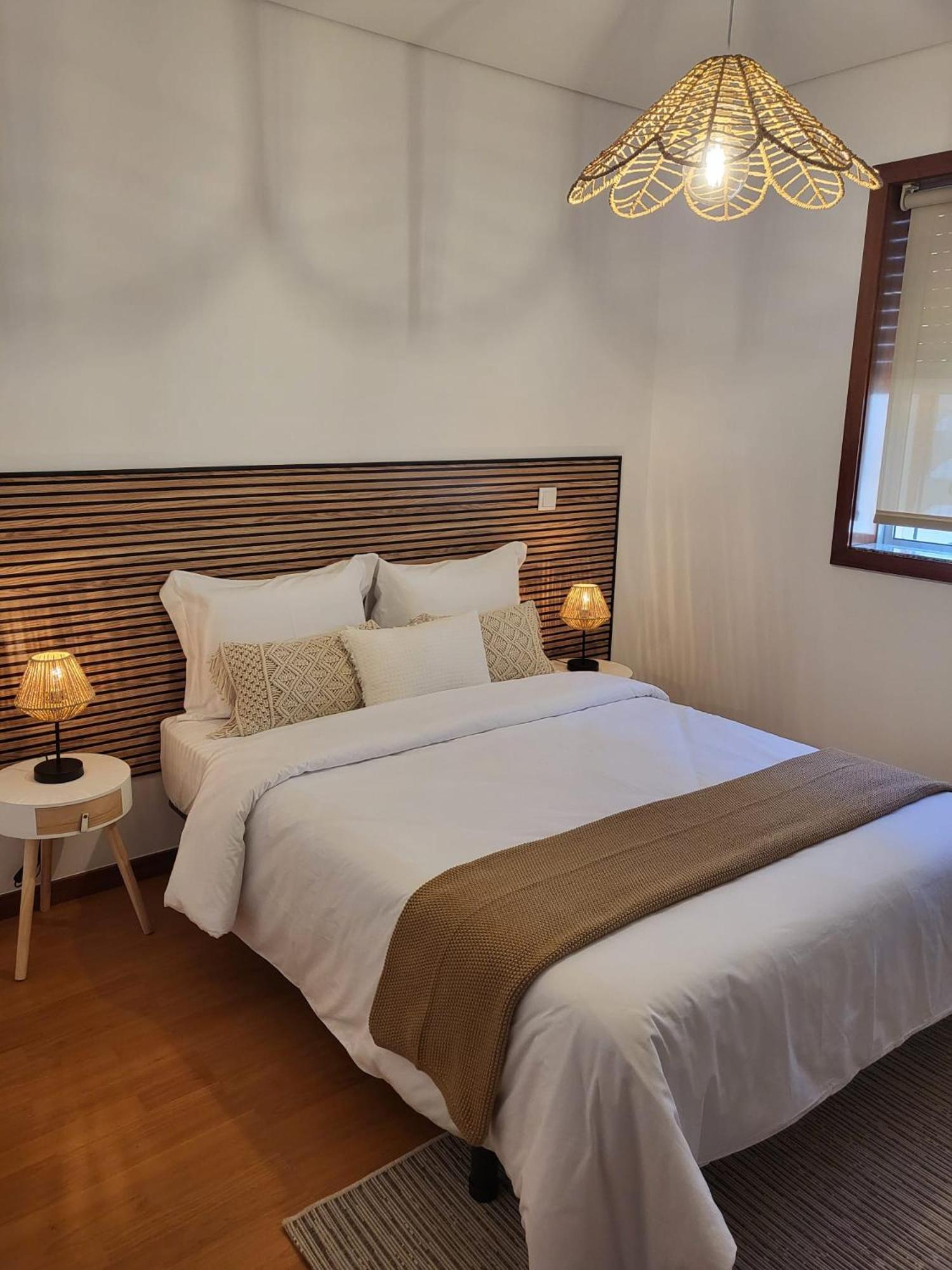 Five-Bedroom House photo 1