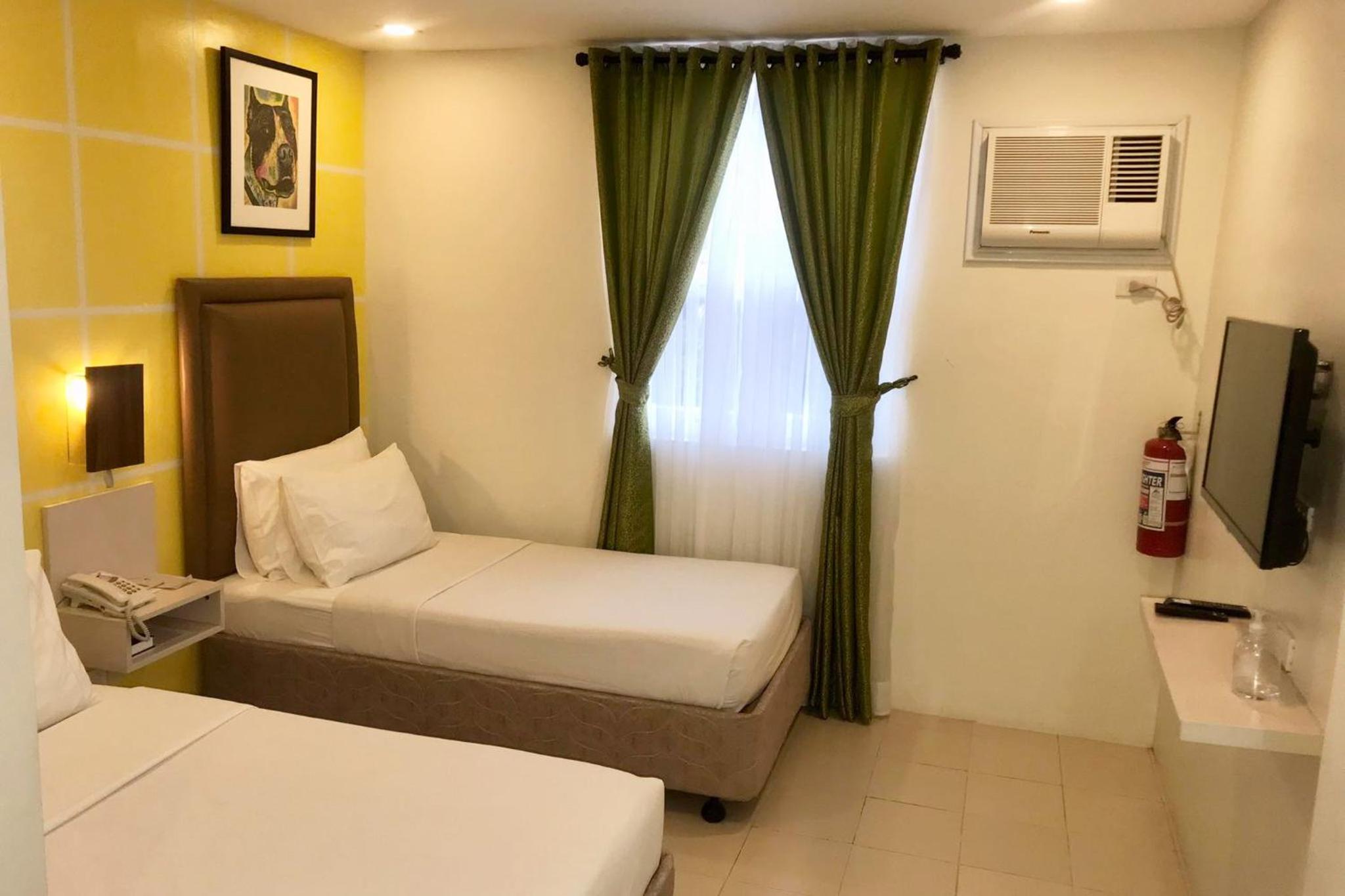 Deluxe Twin Room - Photo 17
