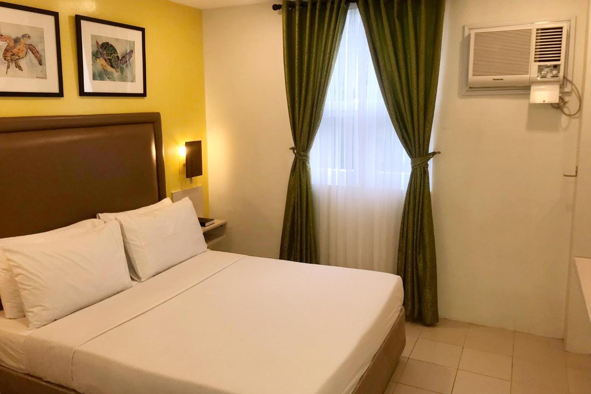 Deluxe Queen Room - Photo 1