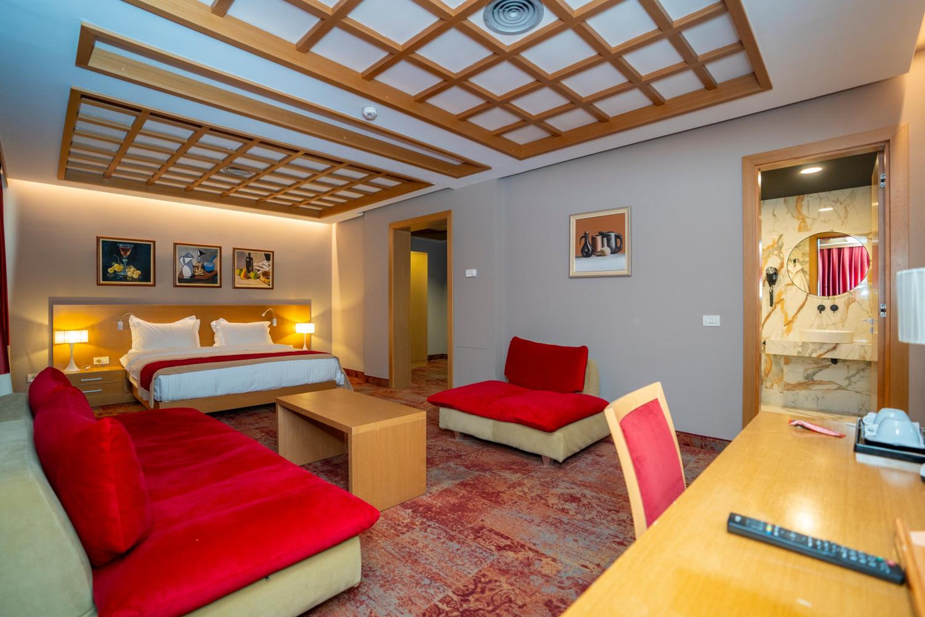 Suite photo 1