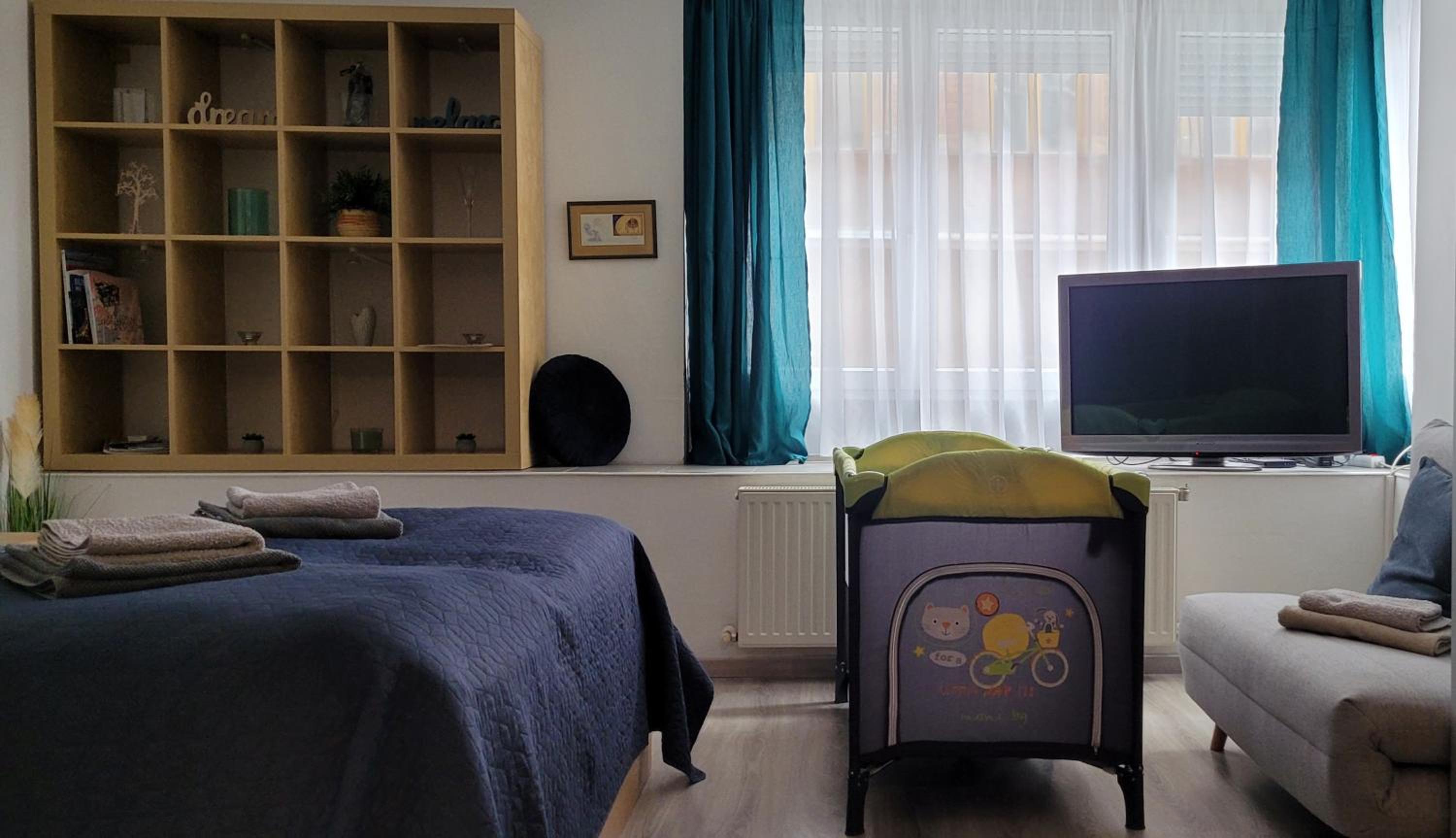 One-Bedroom Apartment - Photo 5