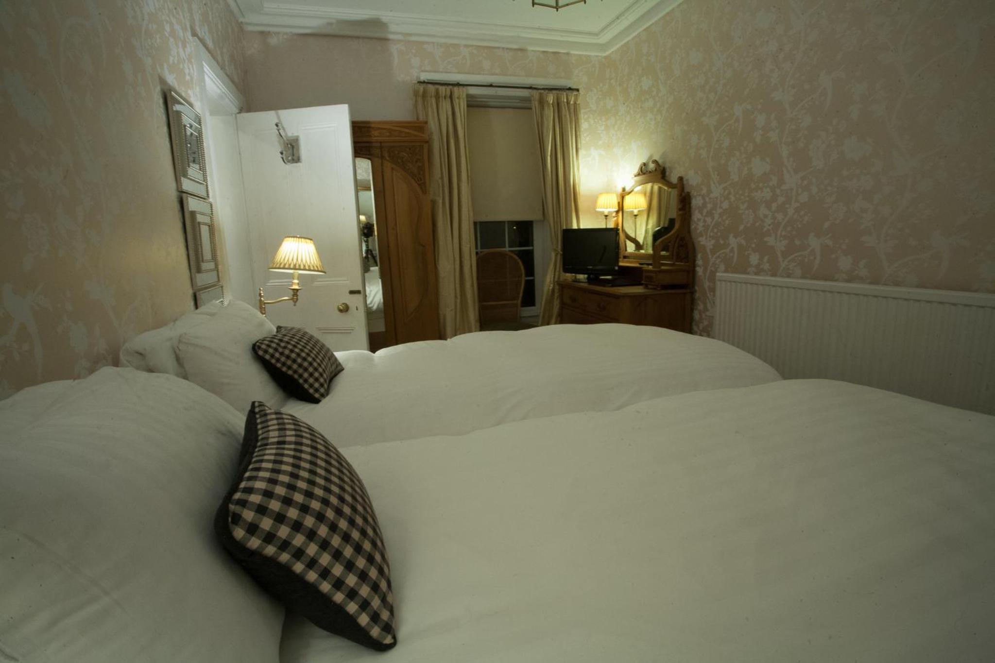 Standard Double Room photo 3