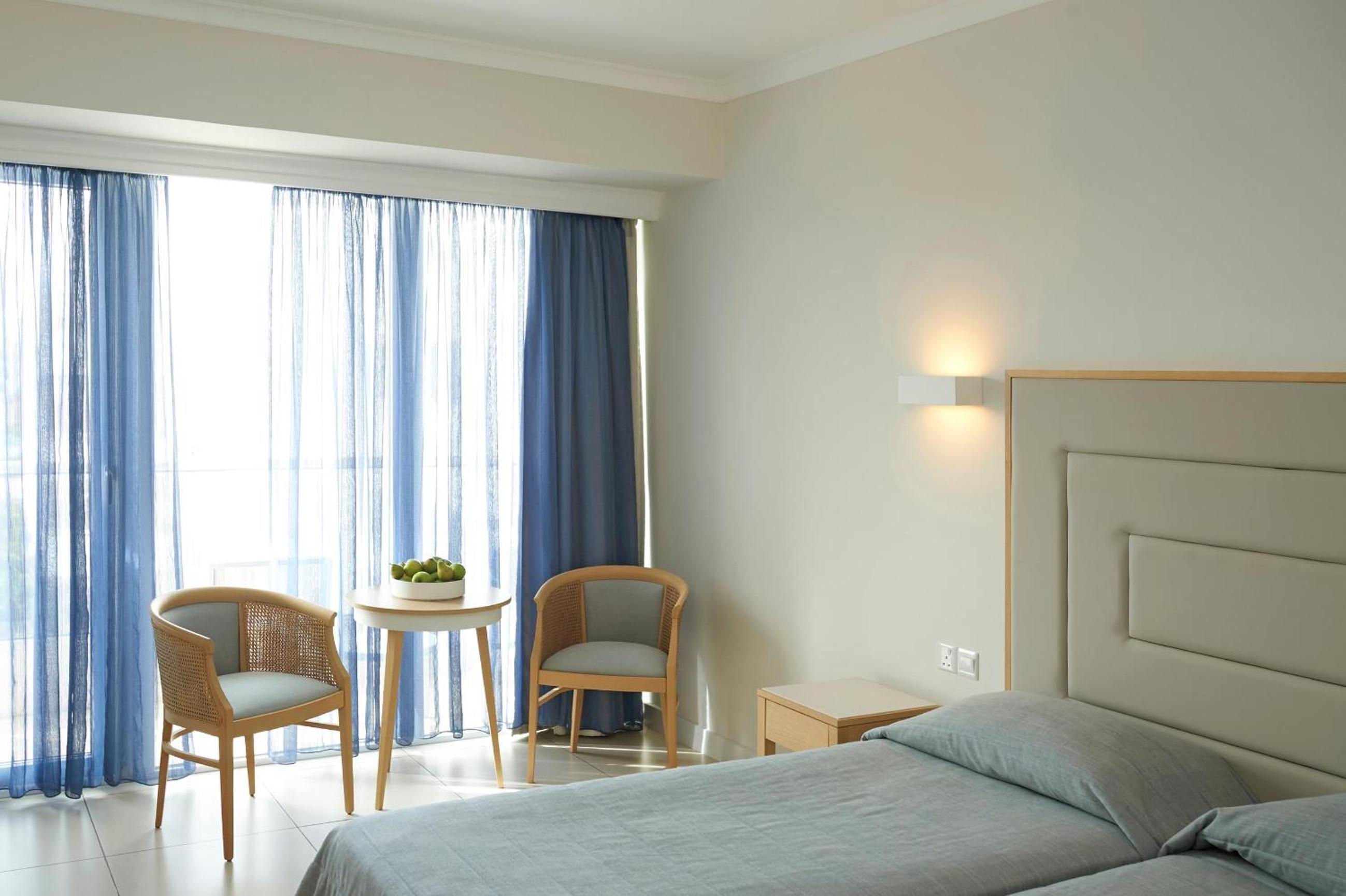 Inland View Room