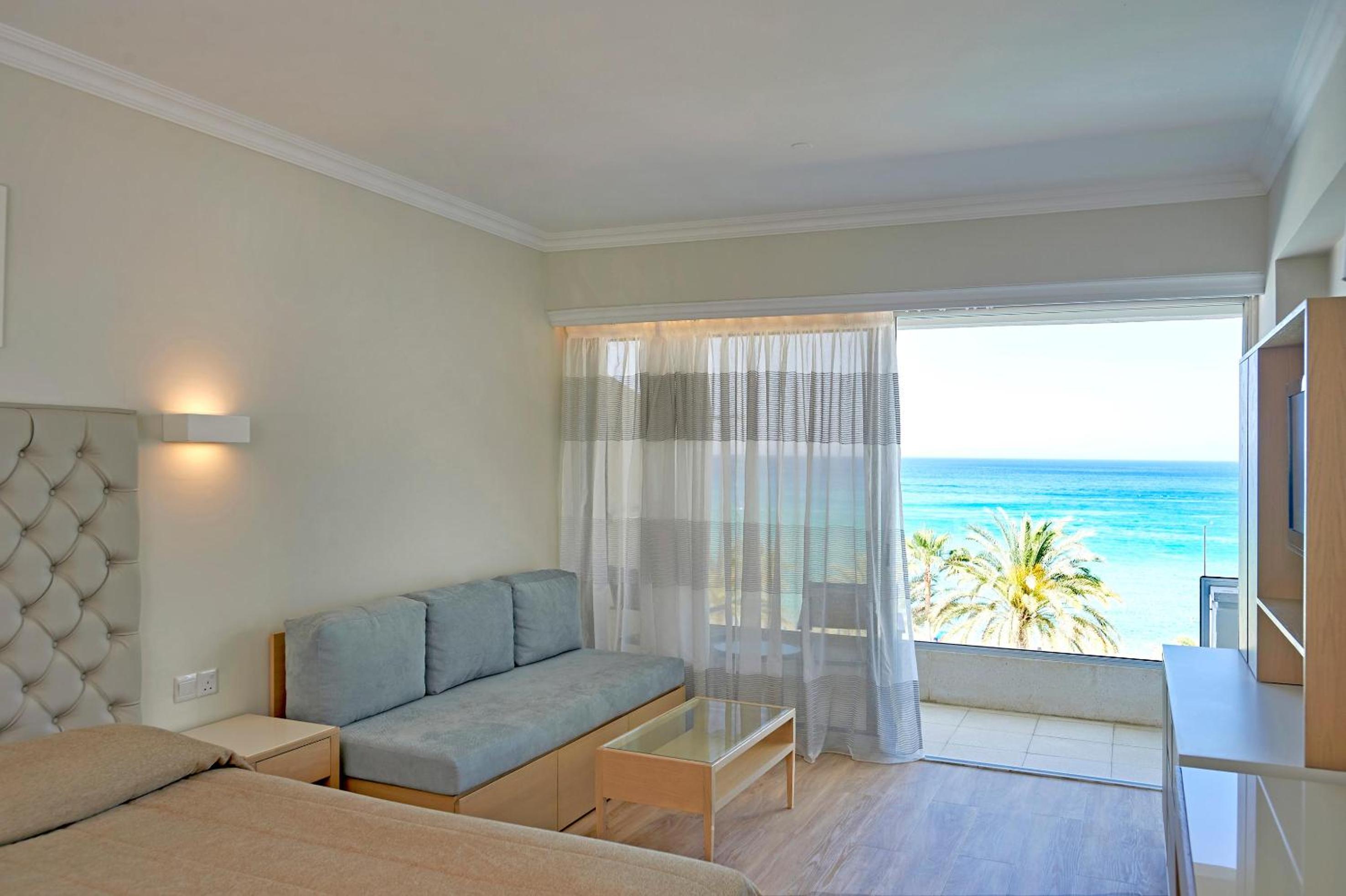 Superior Front Sea View Room photo 2