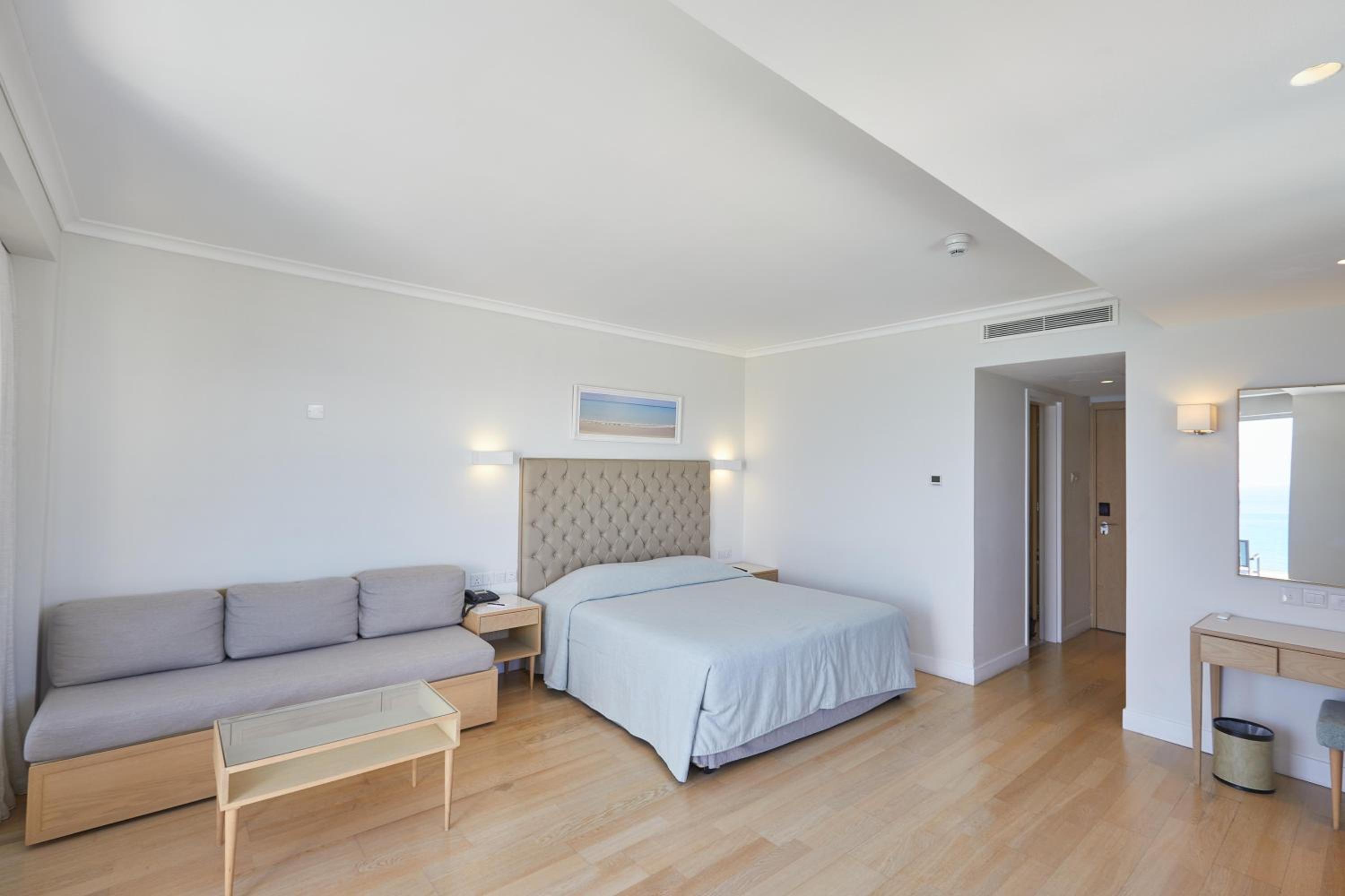 Junior Suite with Sea View photo 2