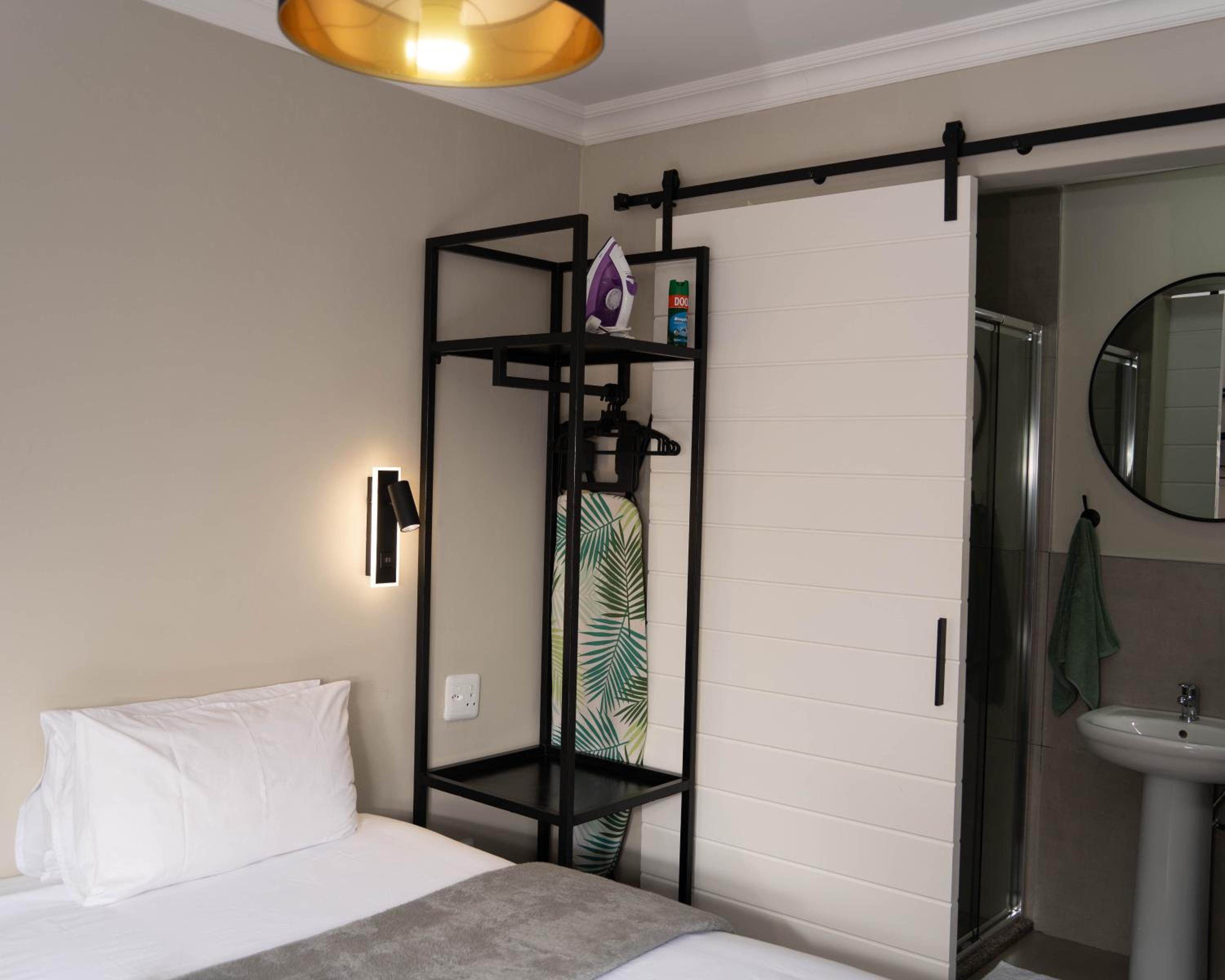 Deluxe Room - Photo 7