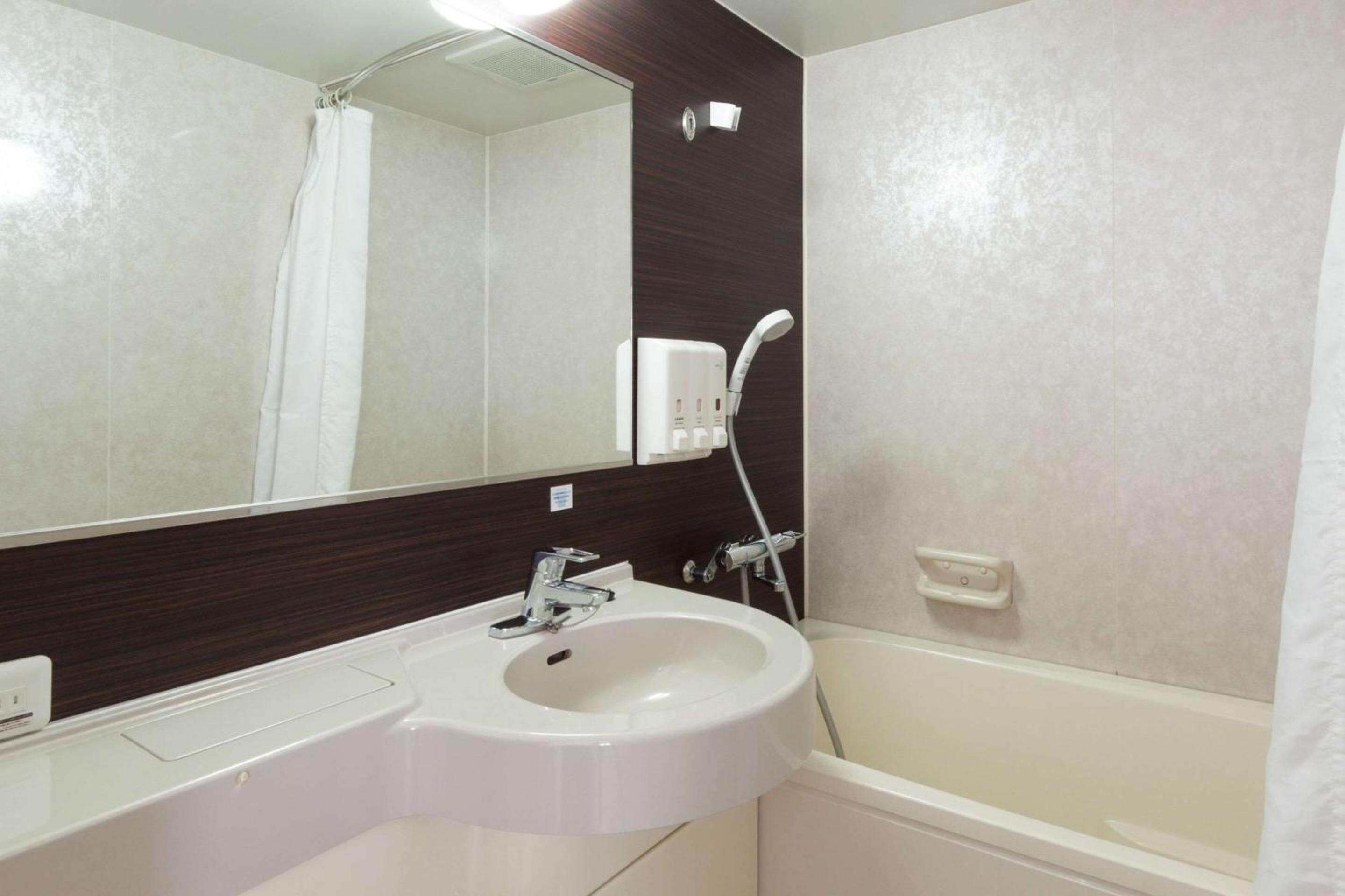 Double Room - Non-Smoking  - Photo 4