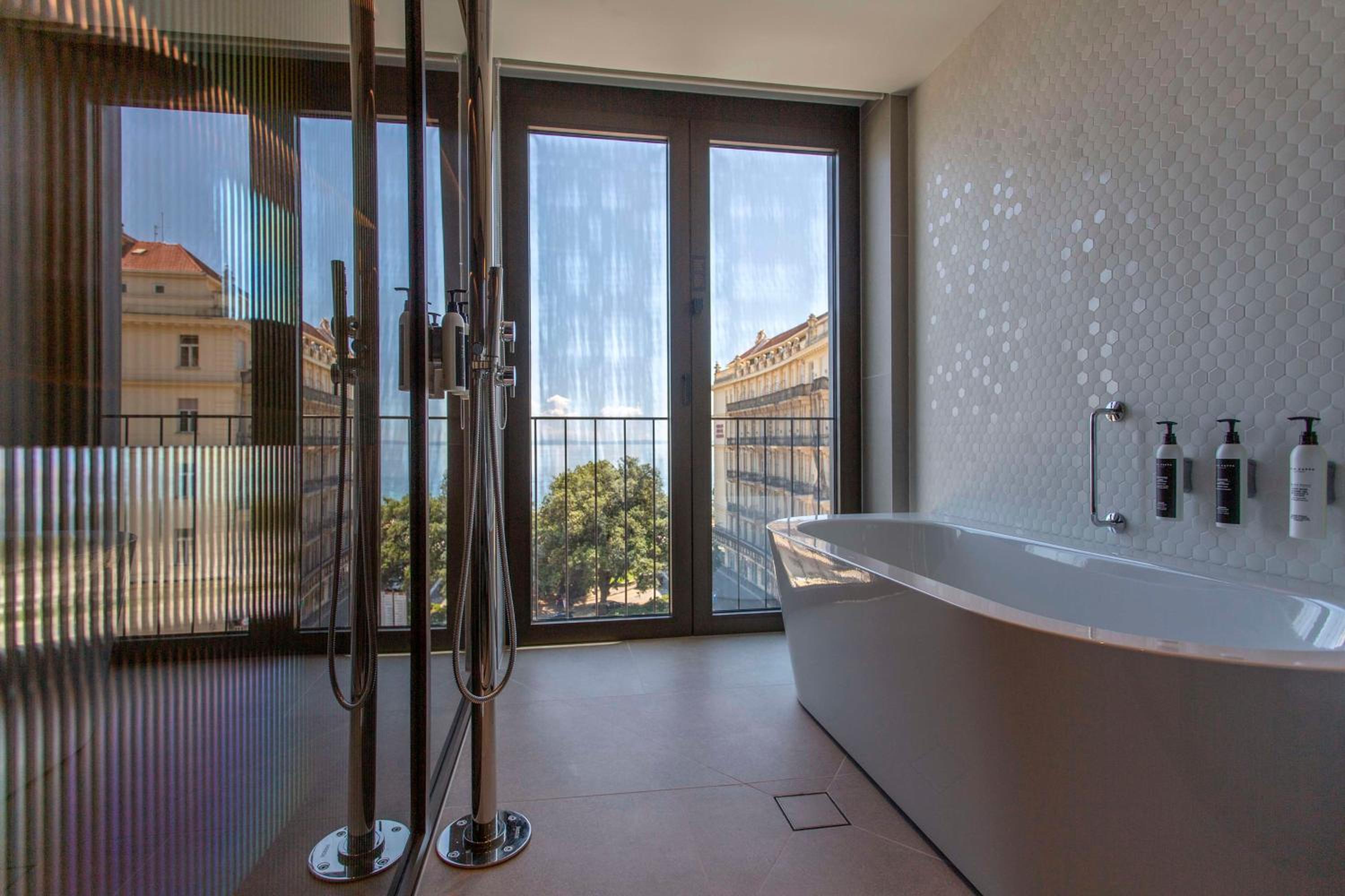 Keight Signature Suite - Photo 9