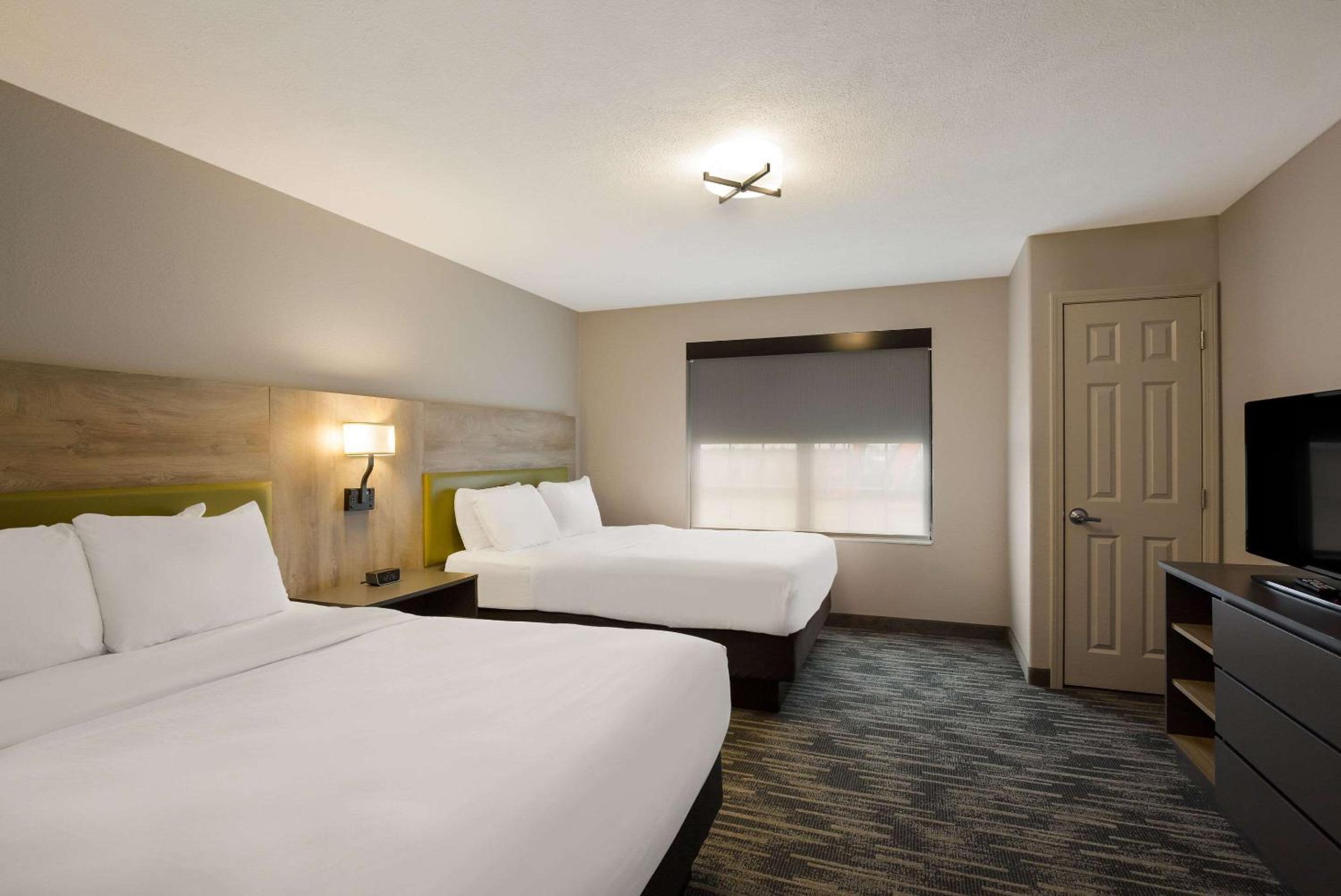 One-Bedroom Queen Suite with Sofa Bed - Photo 1