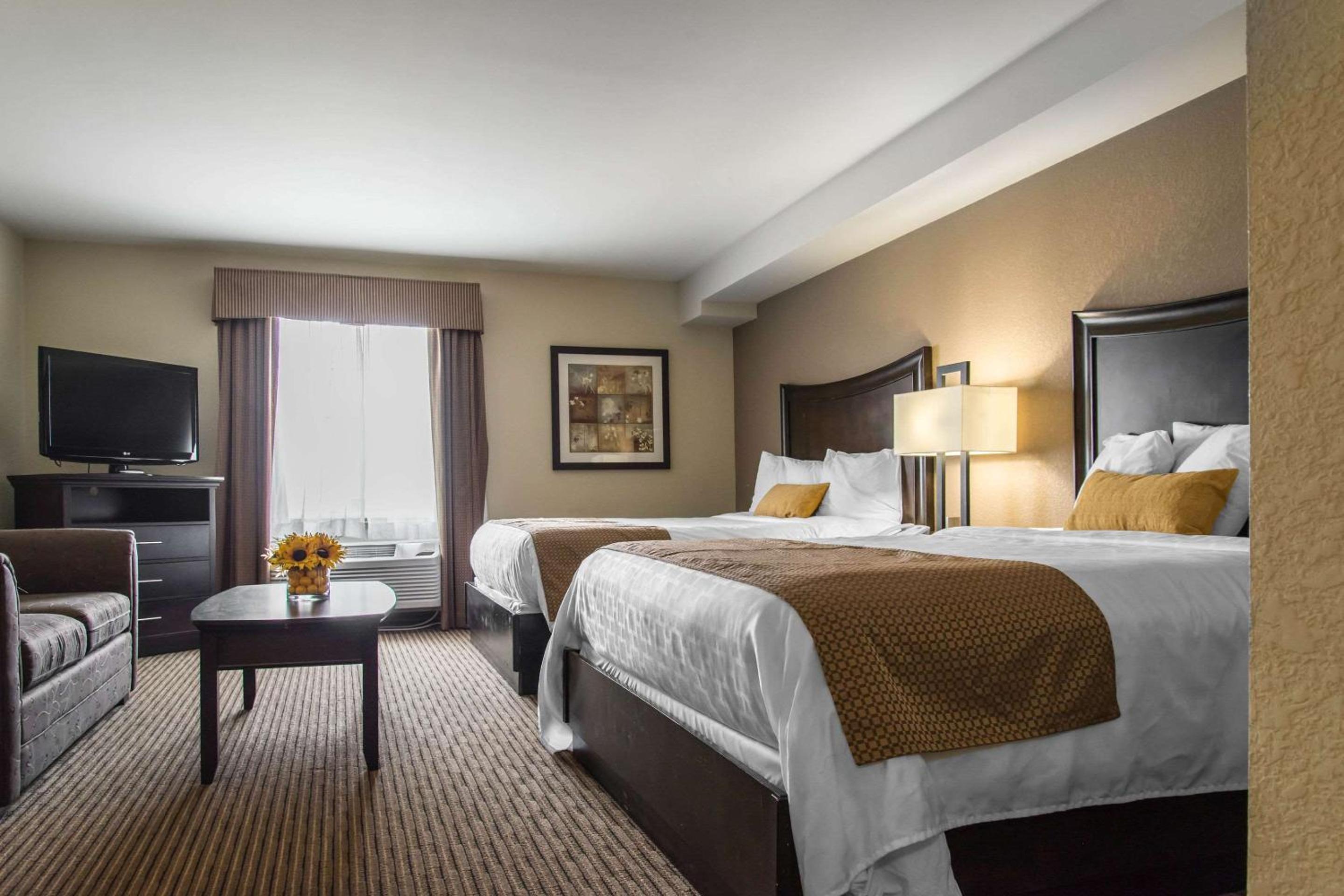 Efficiency Queen Suite with Two Queen Beds - Non Smoking - Photo 1