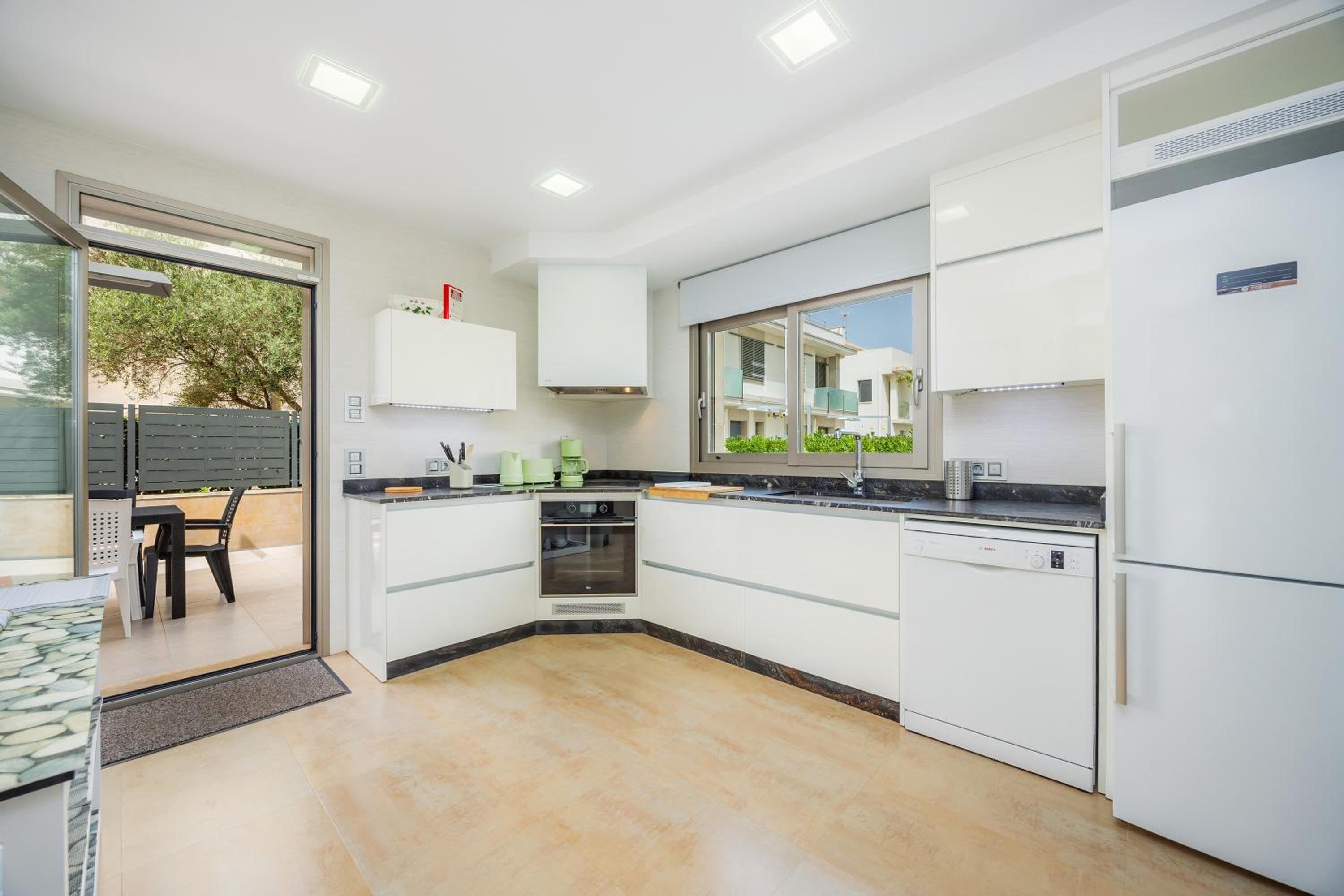 Three-Bedroom House photo 3