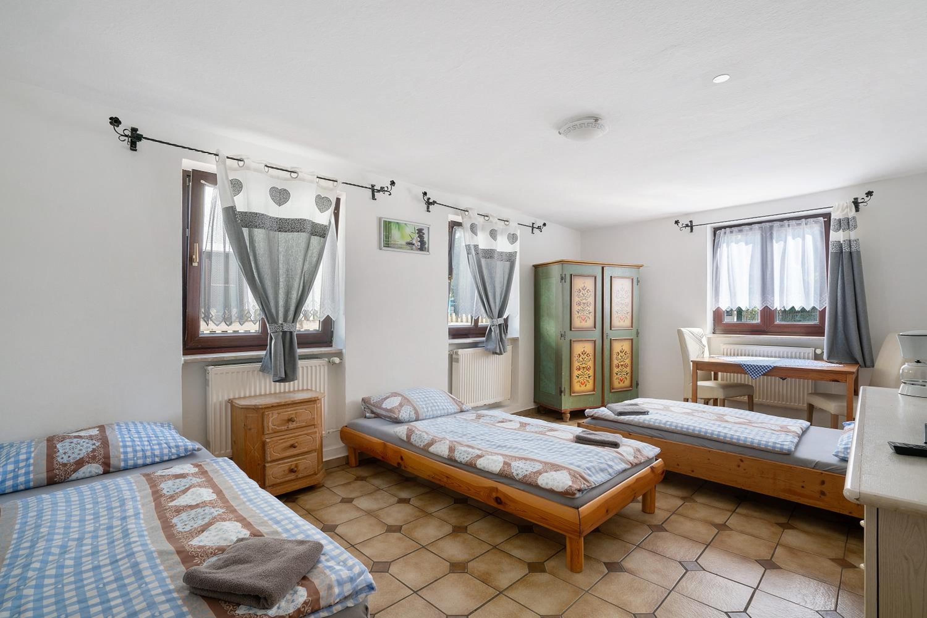 Triple Room with Shower