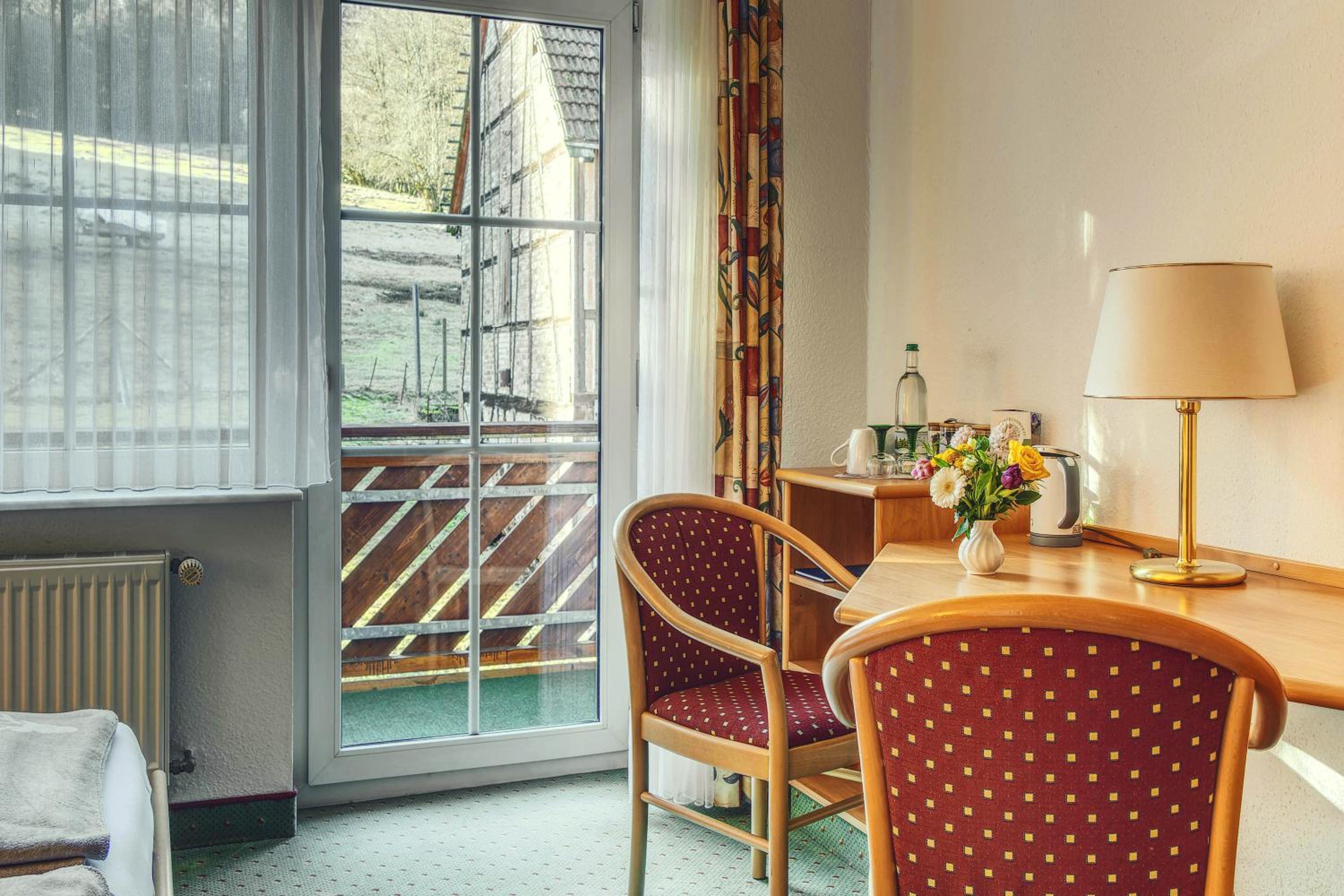 Double Room with Balcony - Photo 4