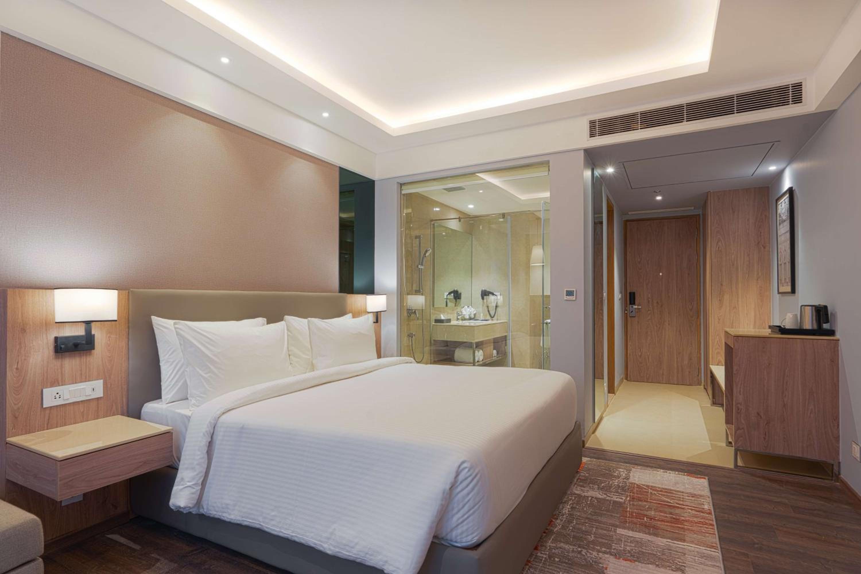Deluxe Room - Photo 5