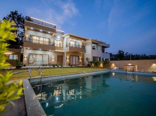 Villa photo 3