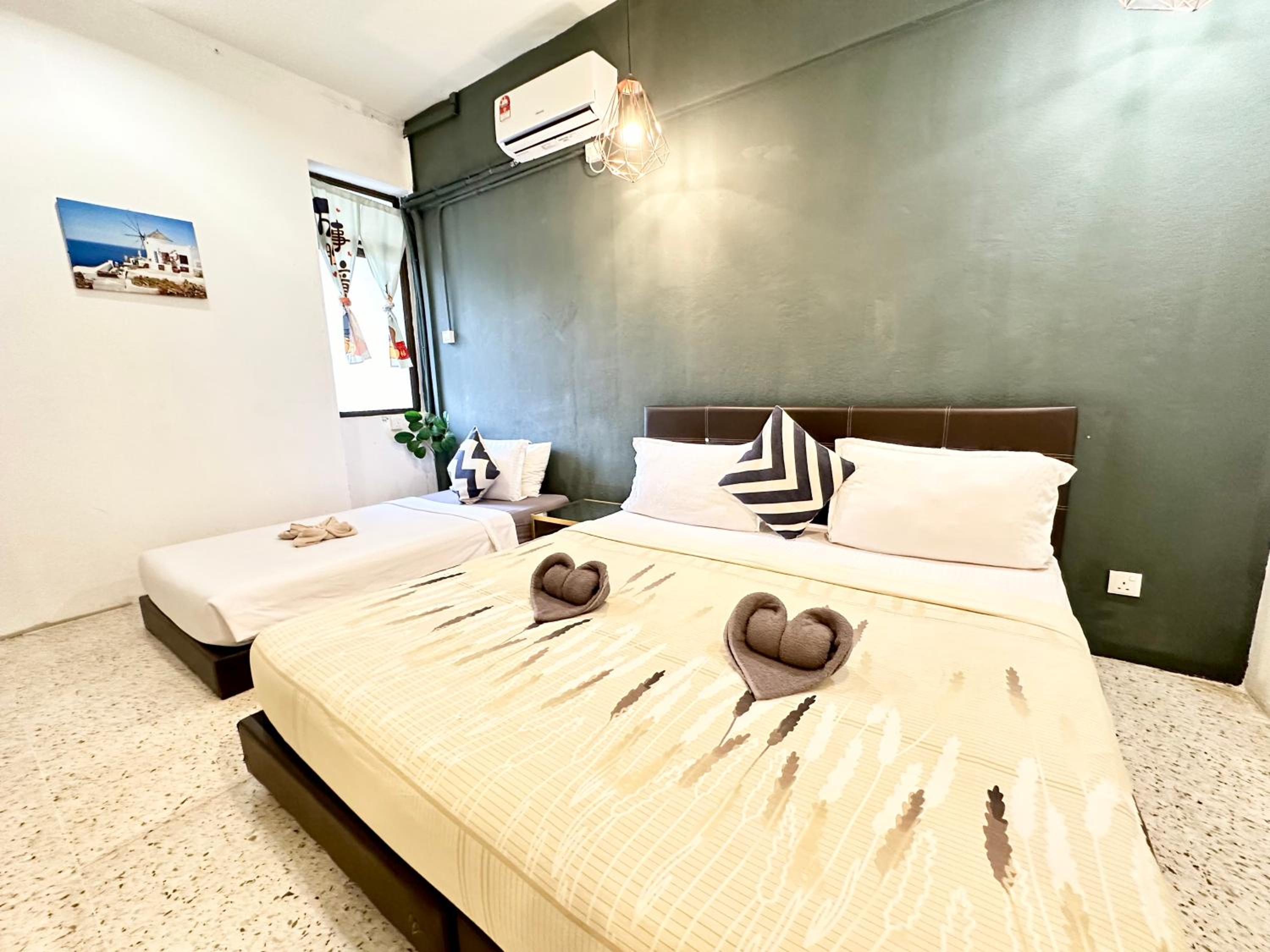 Triple Room with Shared Bathroom