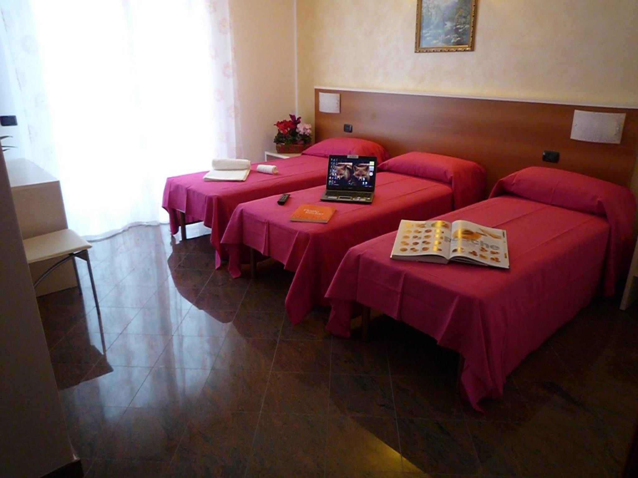 Double or Twin Room photo 3
