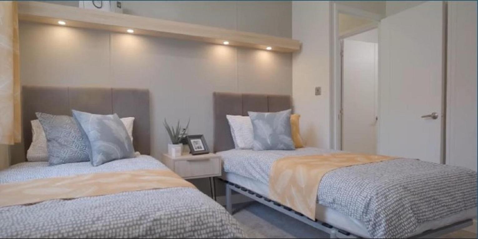 Two-Bedroom Apartment photo 2