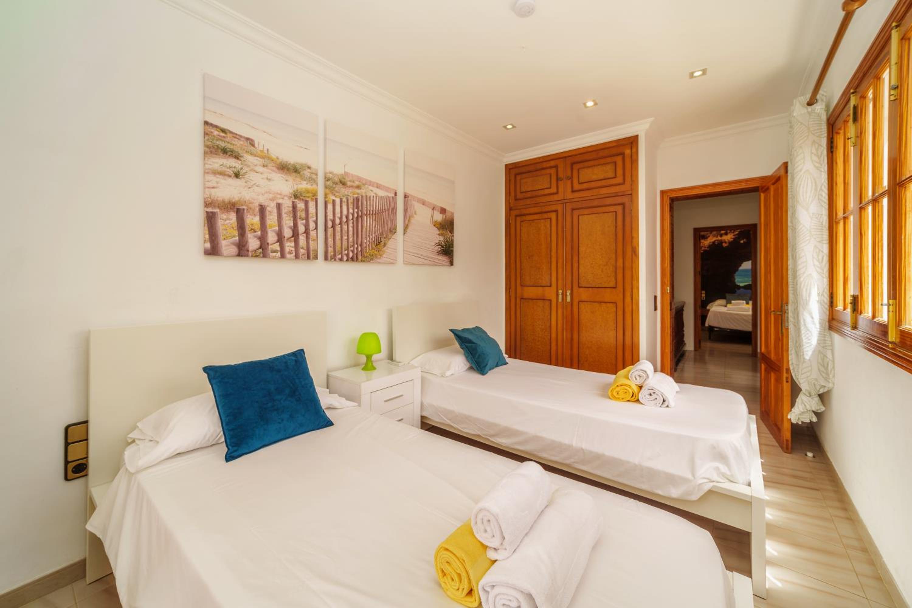 Casa de cuatro habitaciones