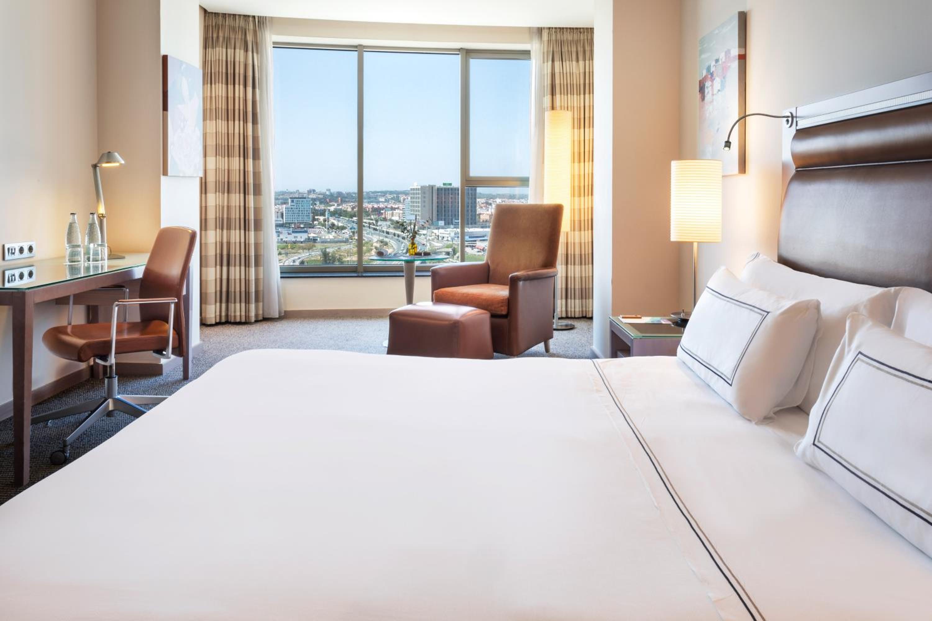 Melia Communicated Room with Views
