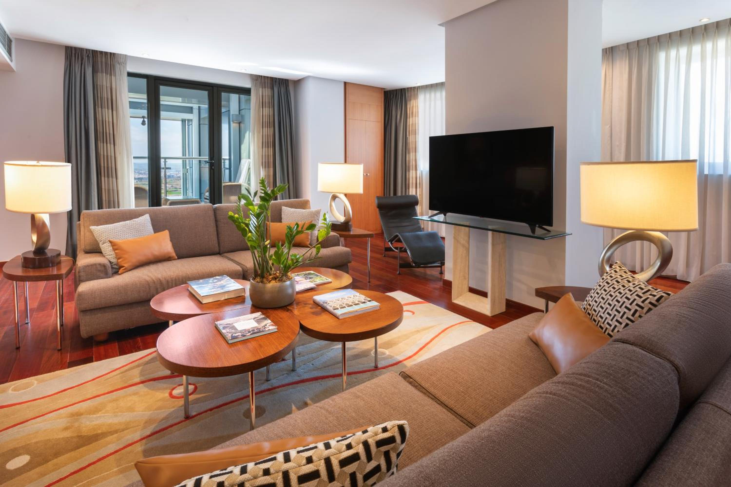 The Level Presidential Suite thumbnail 6