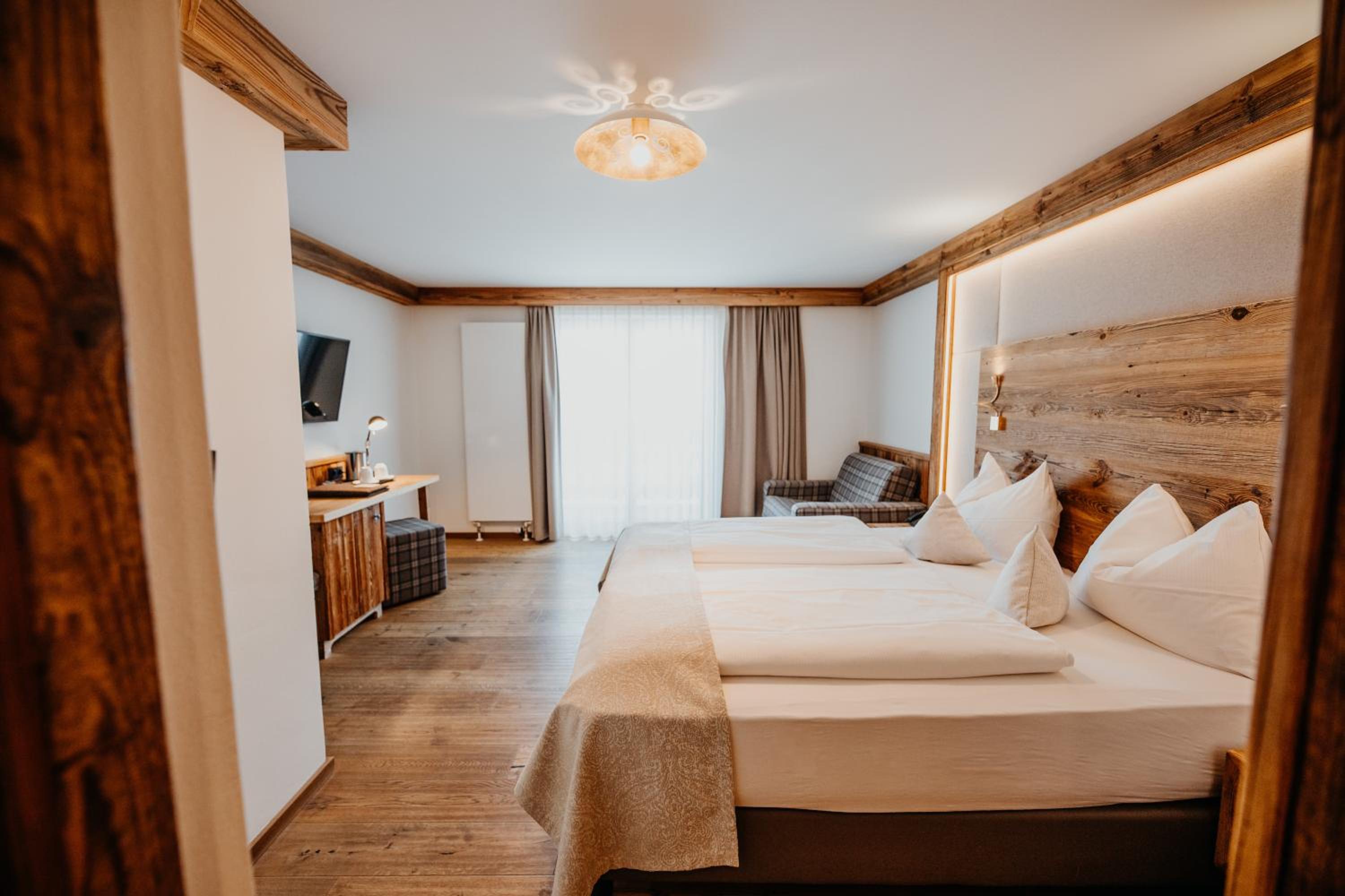 Premium Double Room with Balcony photo 3