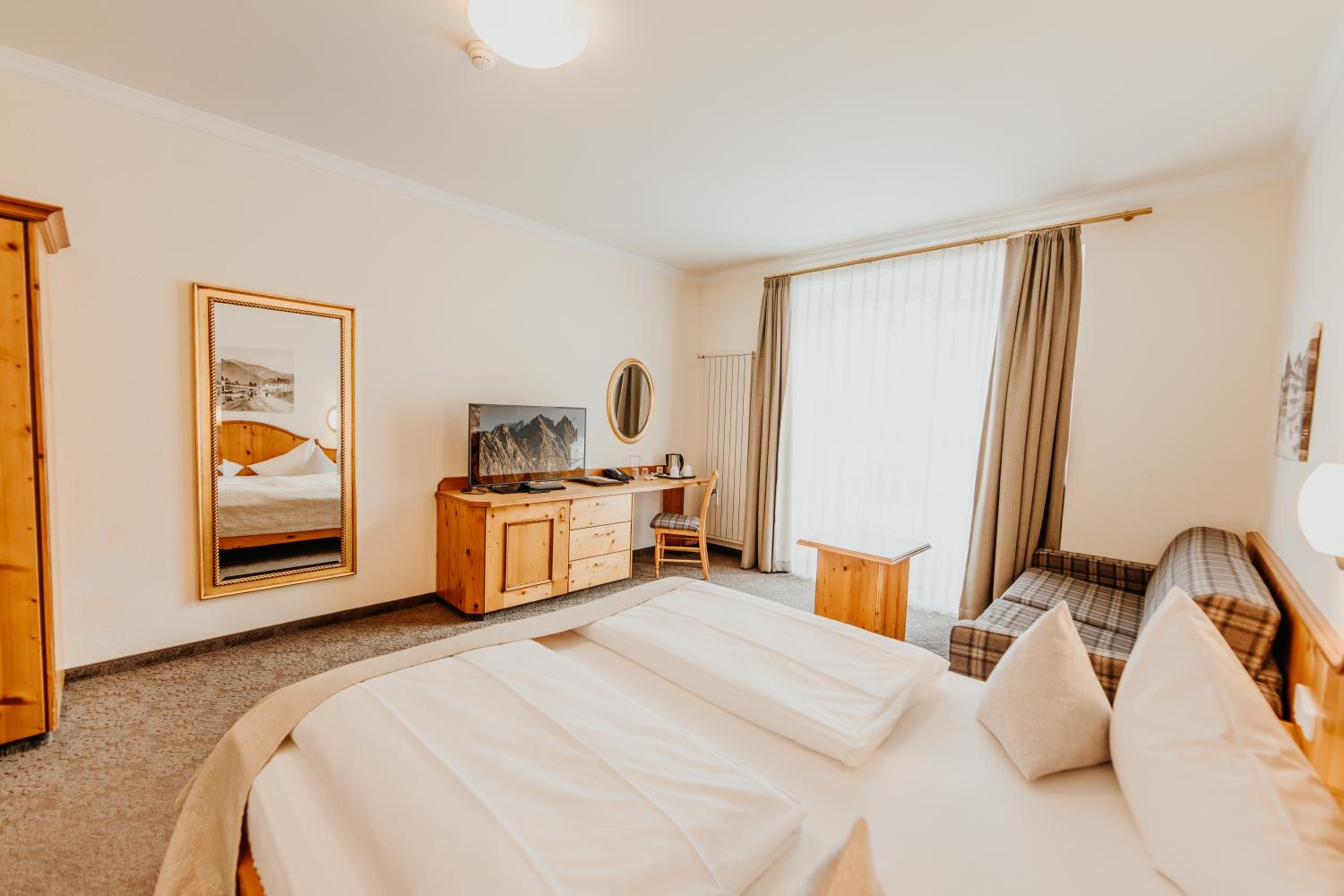 Superior Double Room with Balcony or Terrace photo 2