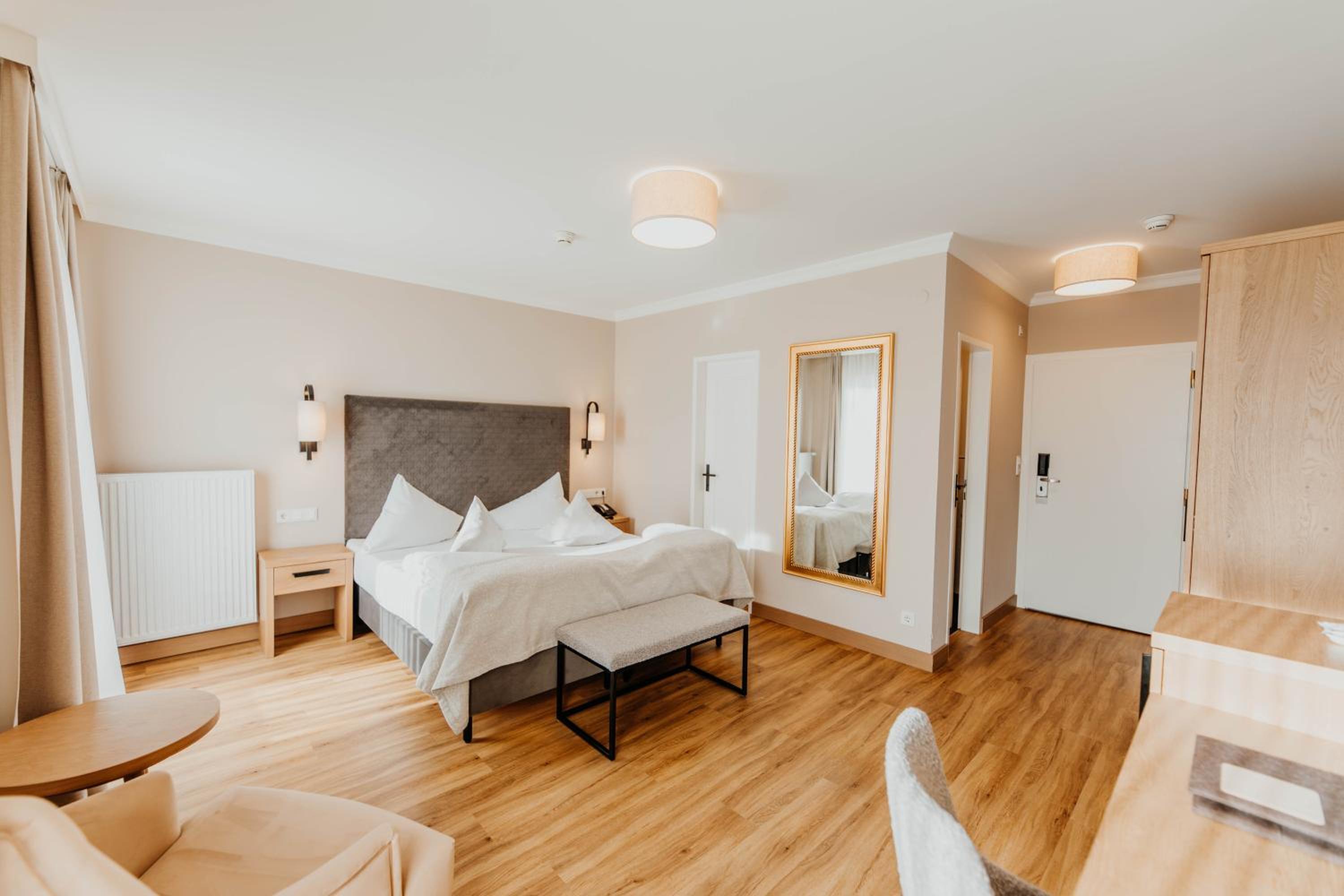 Deluxe Room - Photo 2