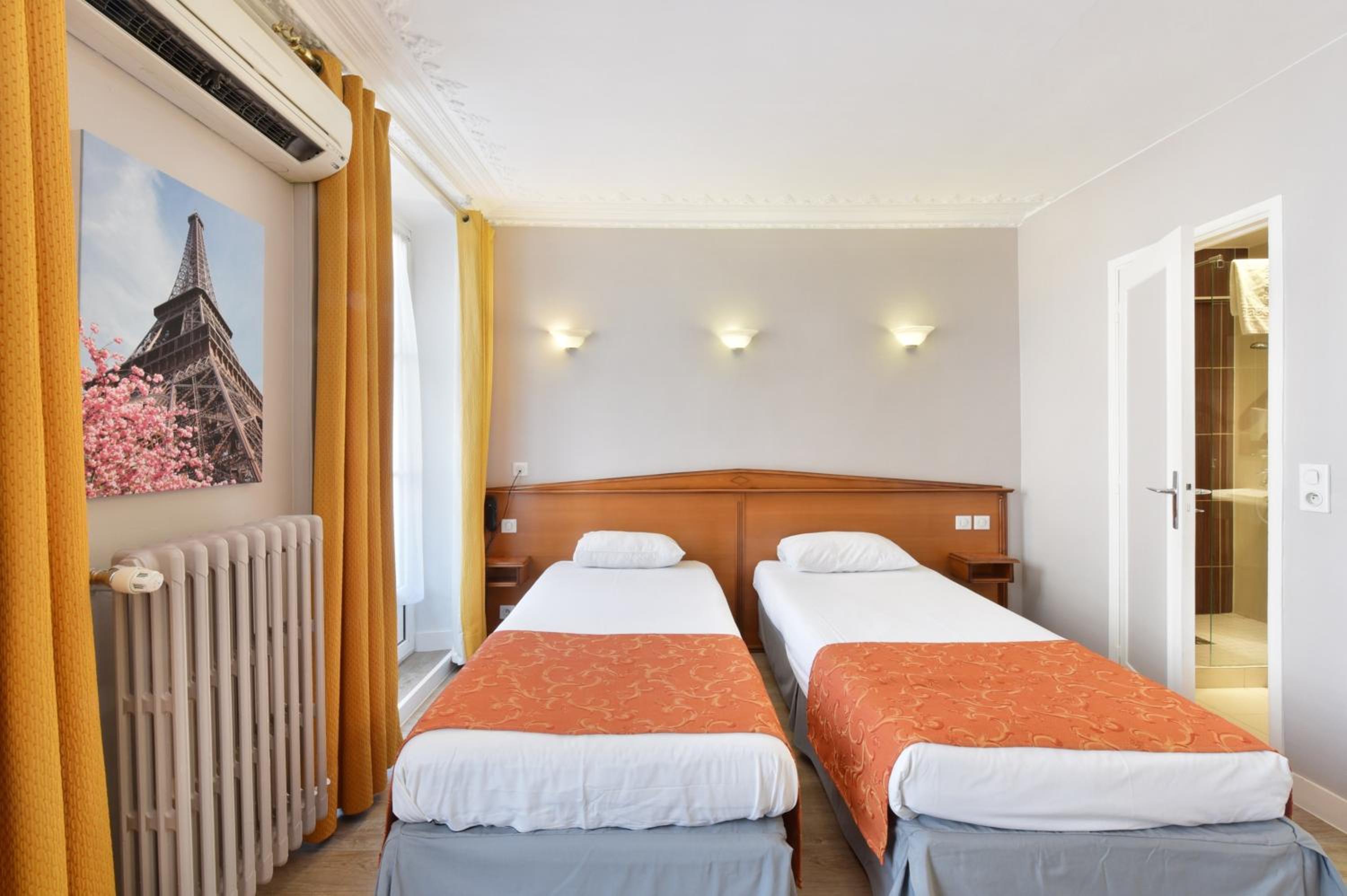 Superior Twin Room photo 2