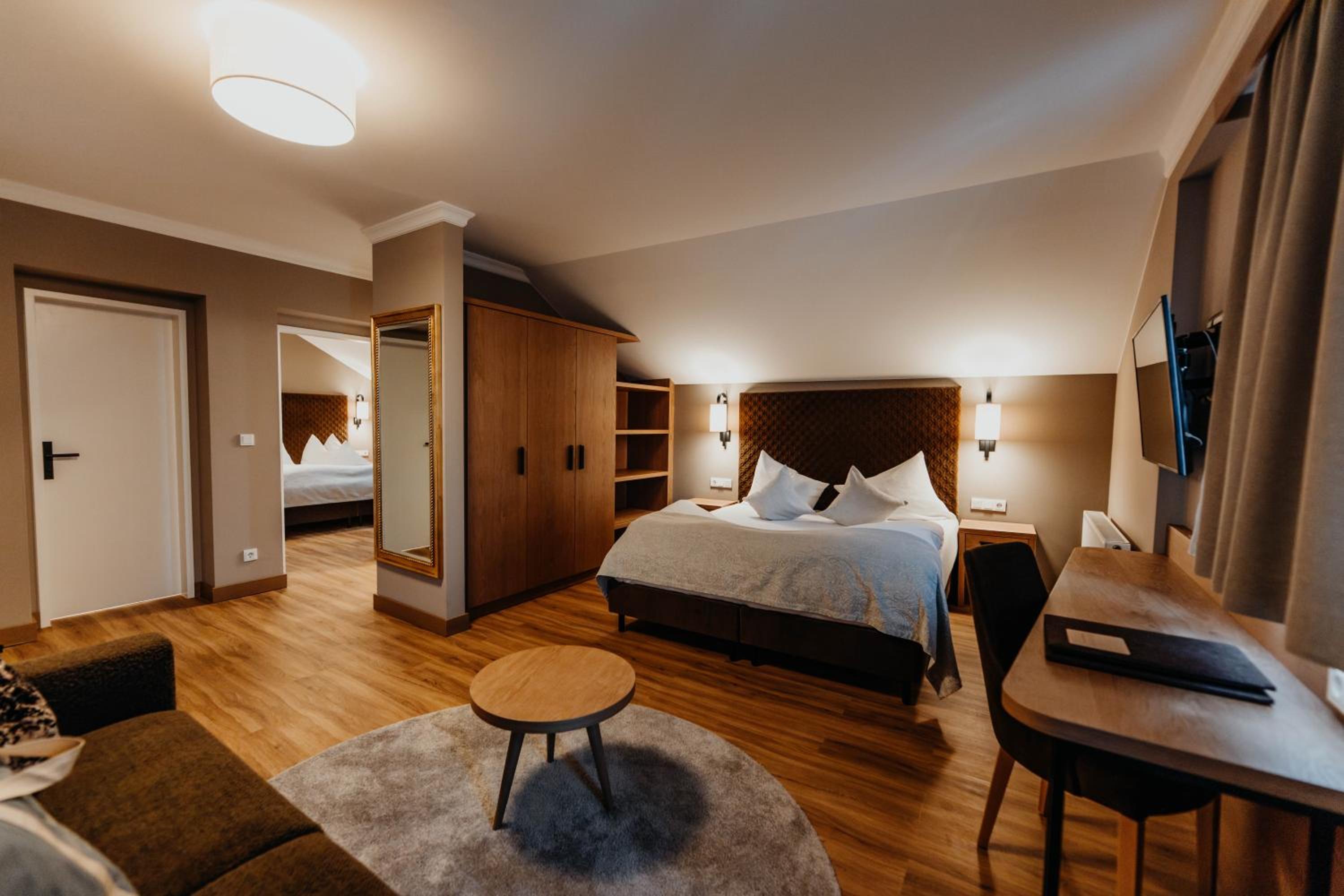 Two-Bedroom Suite with Balcony photo 1