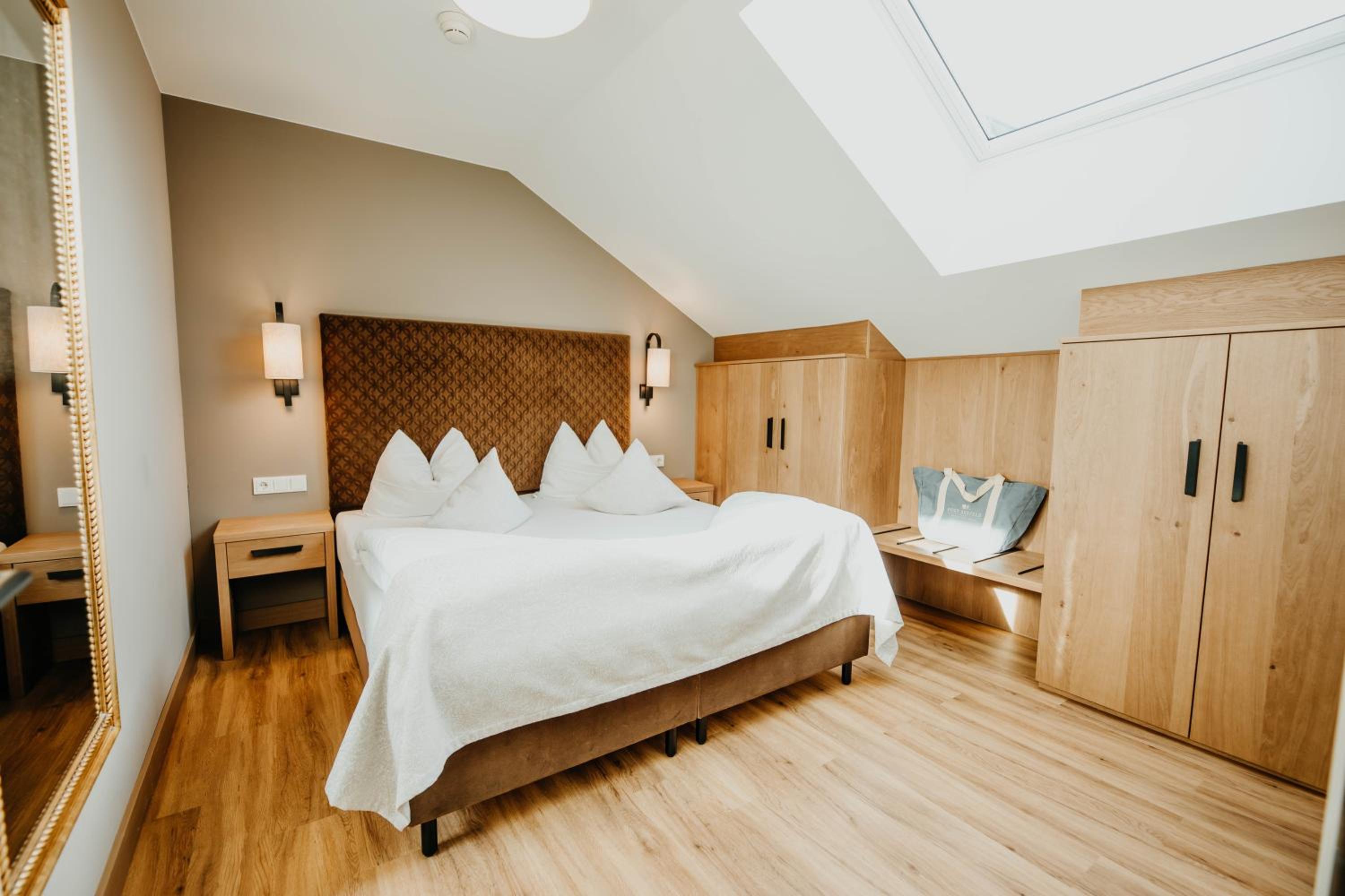 Two-Bedroom Suite with Balcony photo 2