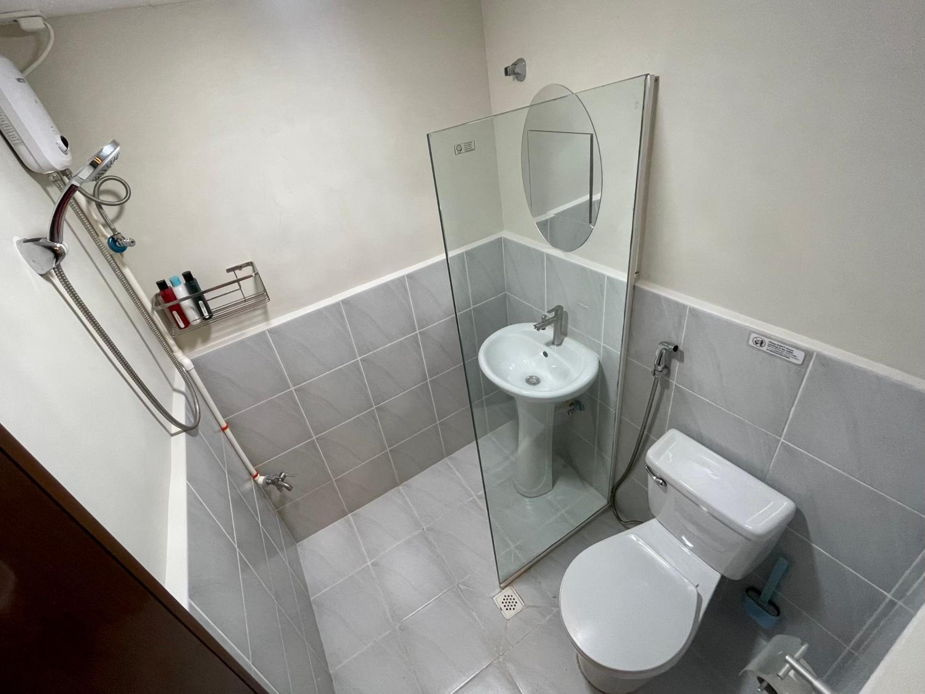Studio Apartment with Balcony photo 2