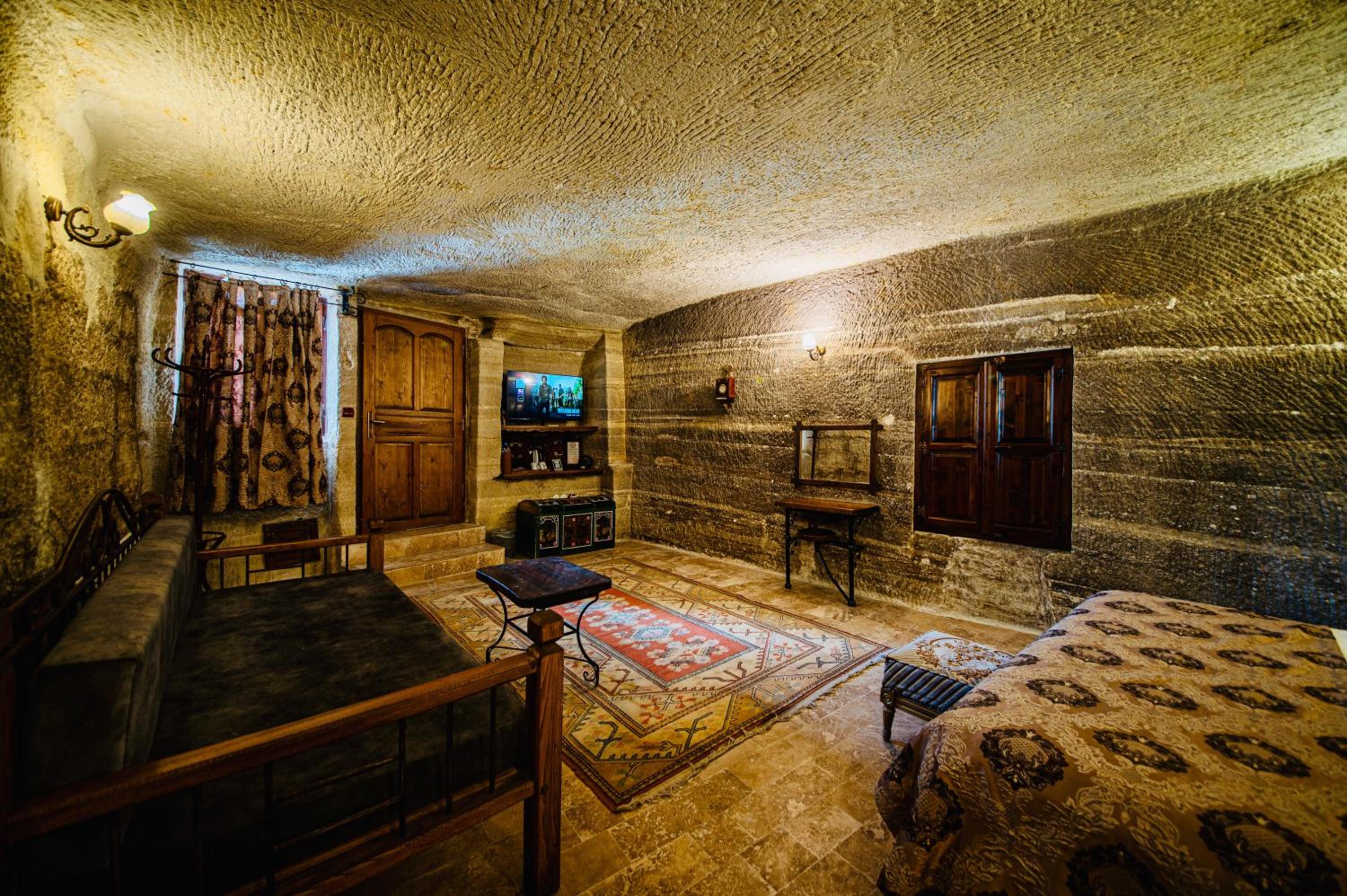Junior Cave Suite - Photo 5