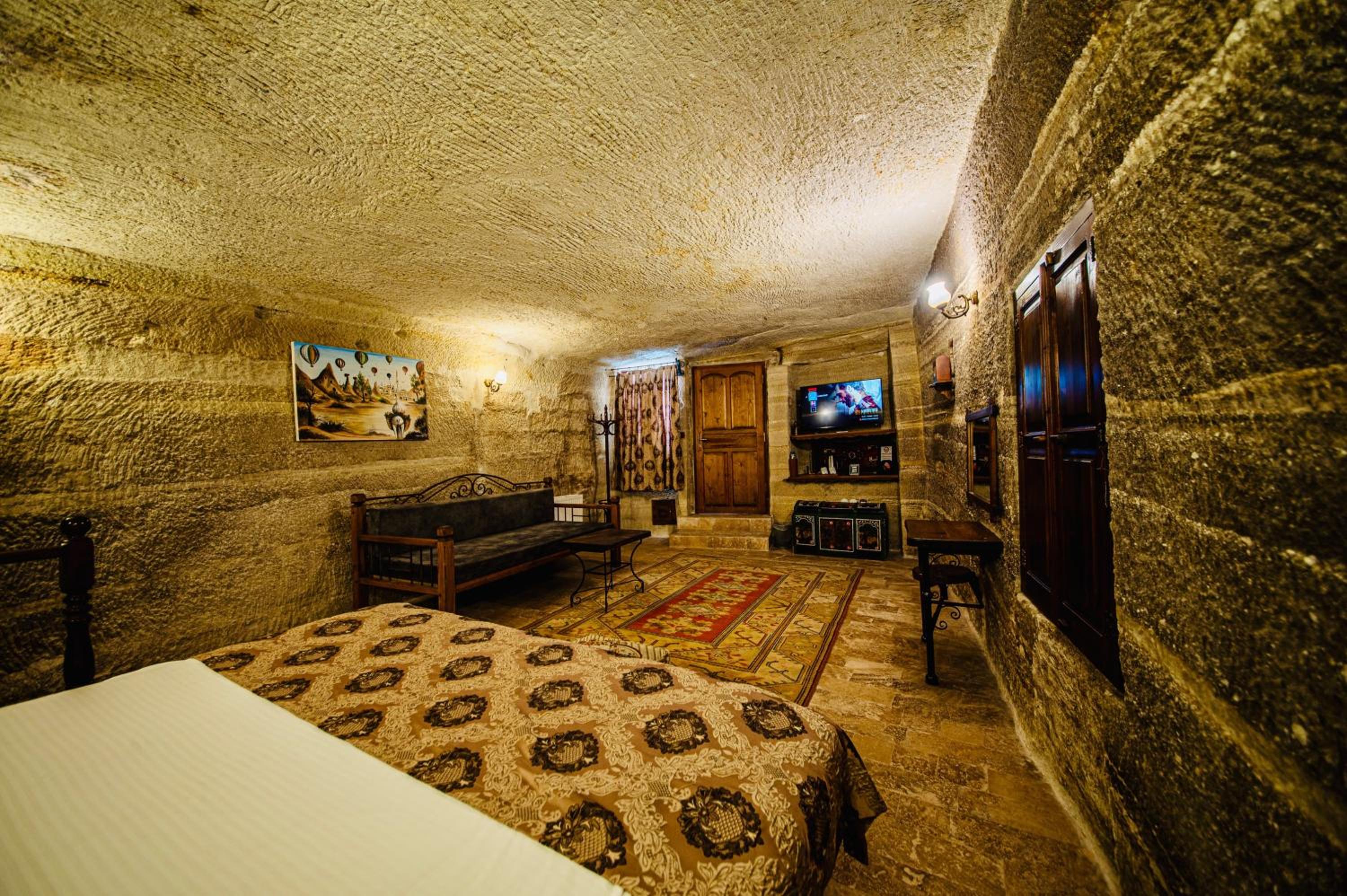 Junior Cave Suite - Photo 6