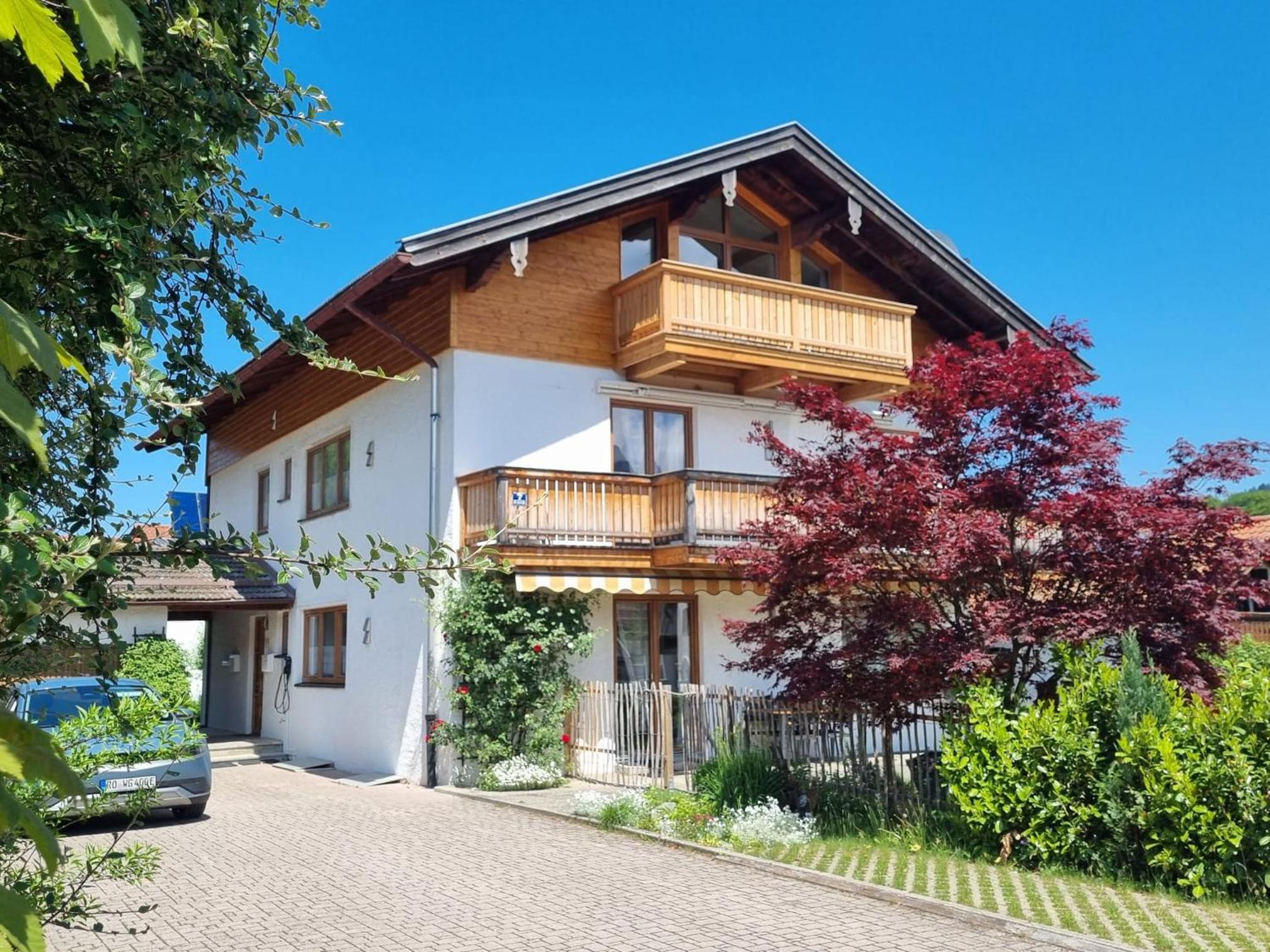 Apartment with Mountain View photo 3