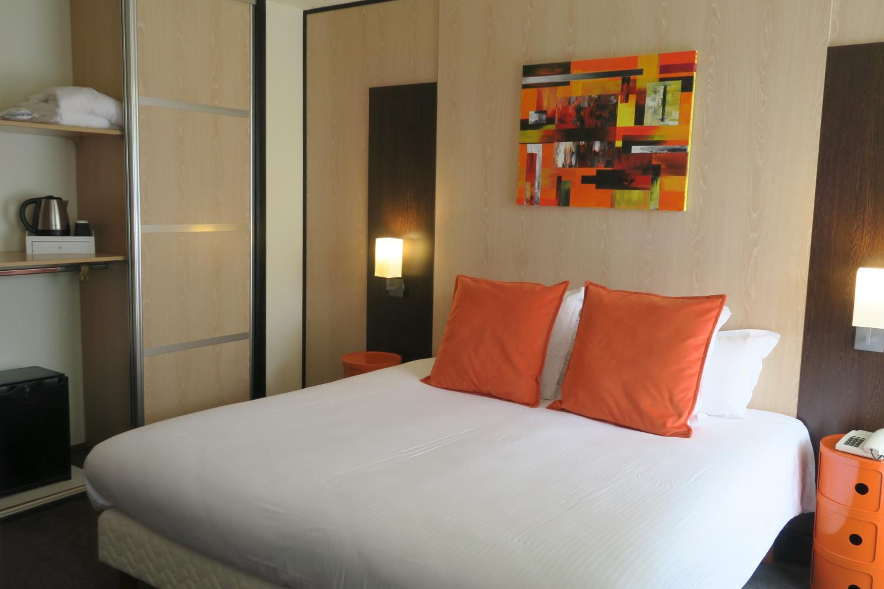 Double Room with Balcony - Photo 1