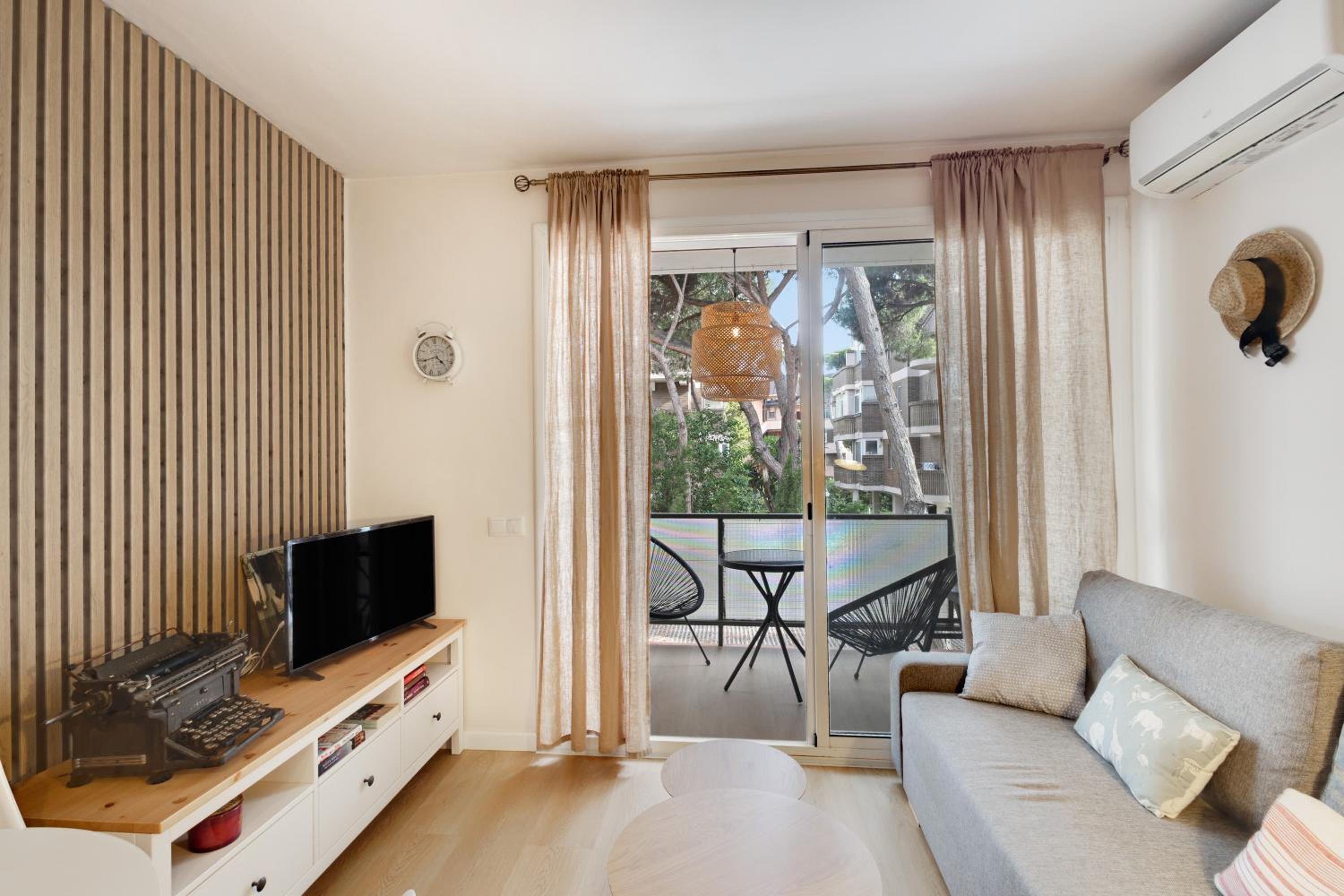 Apartamento de un dormitorio superior con balcón