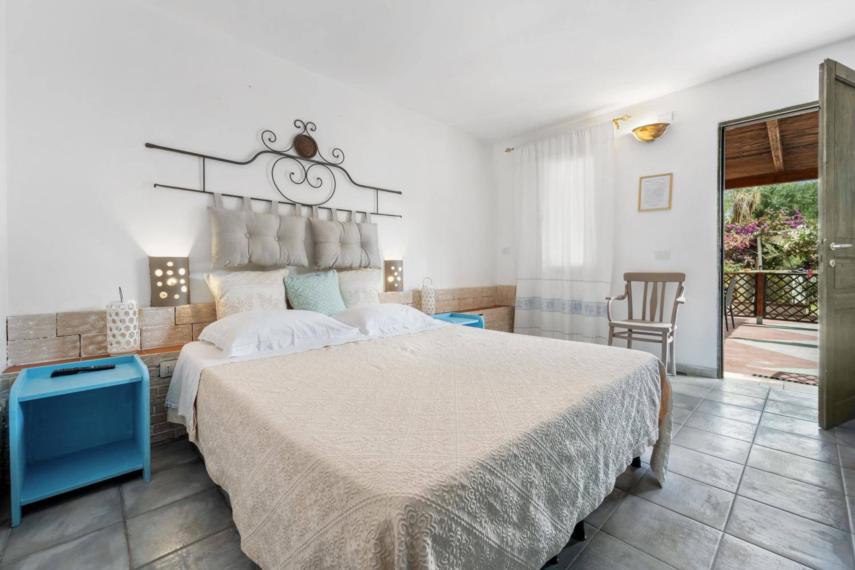 Standard Queen Room photo 1