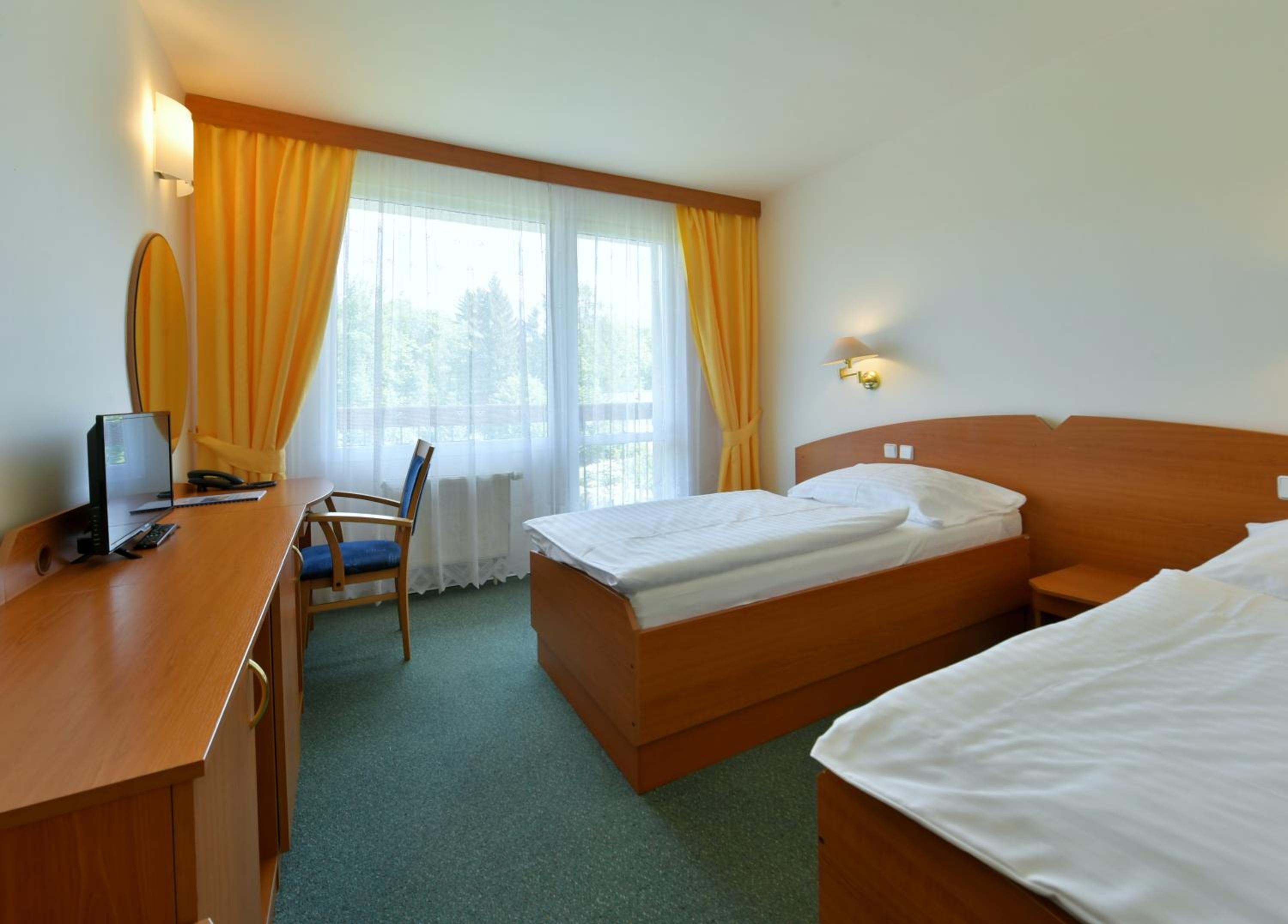 Standard Double or Twin Room photo 1