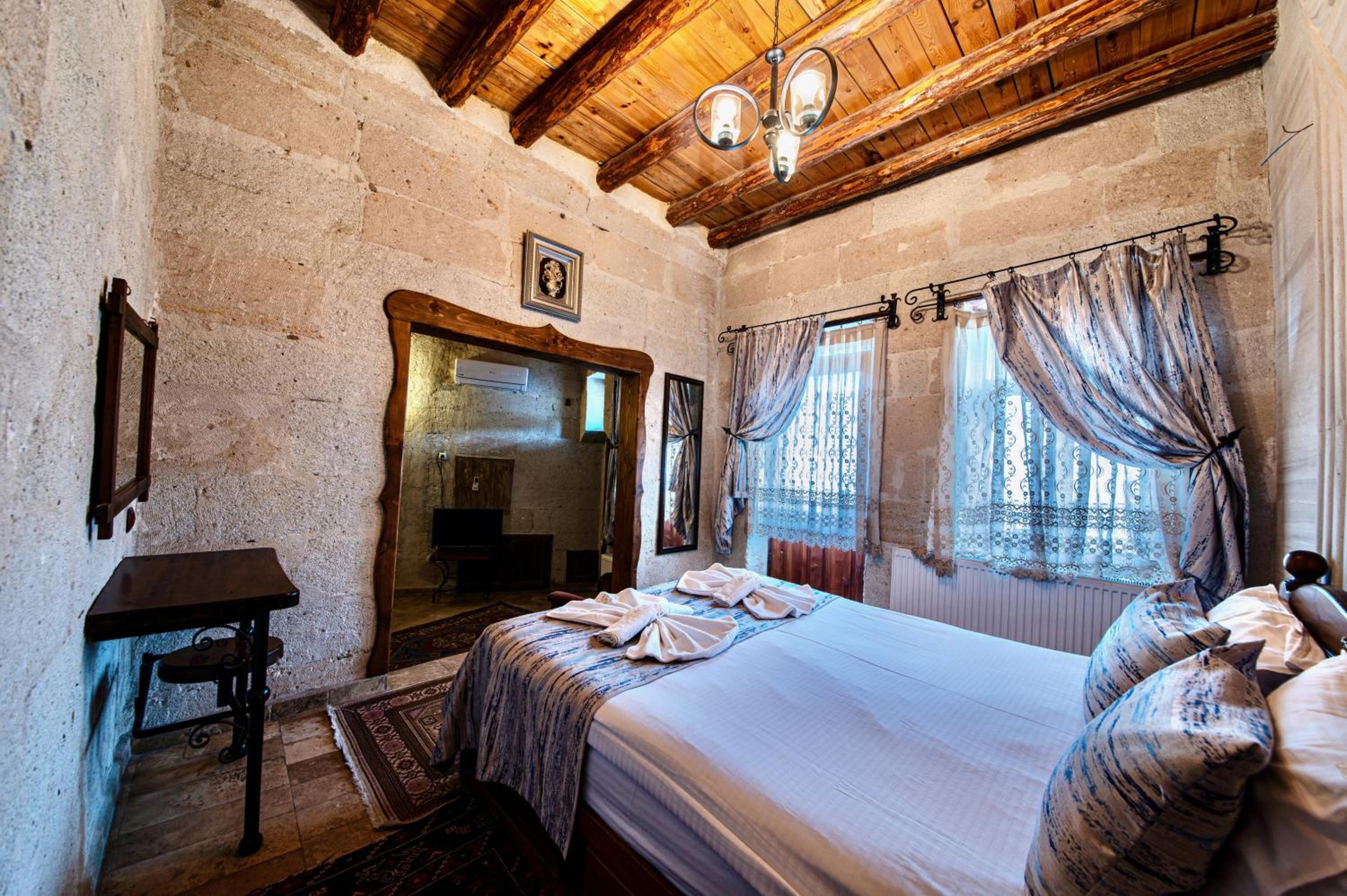 Deluxe Stone Room - Photo 1