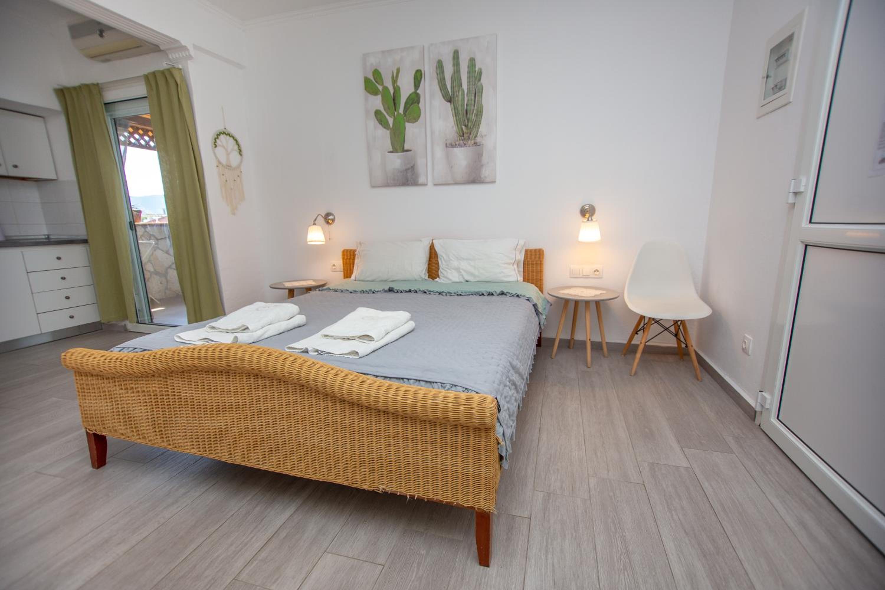 Comfort Triple Room with Shower