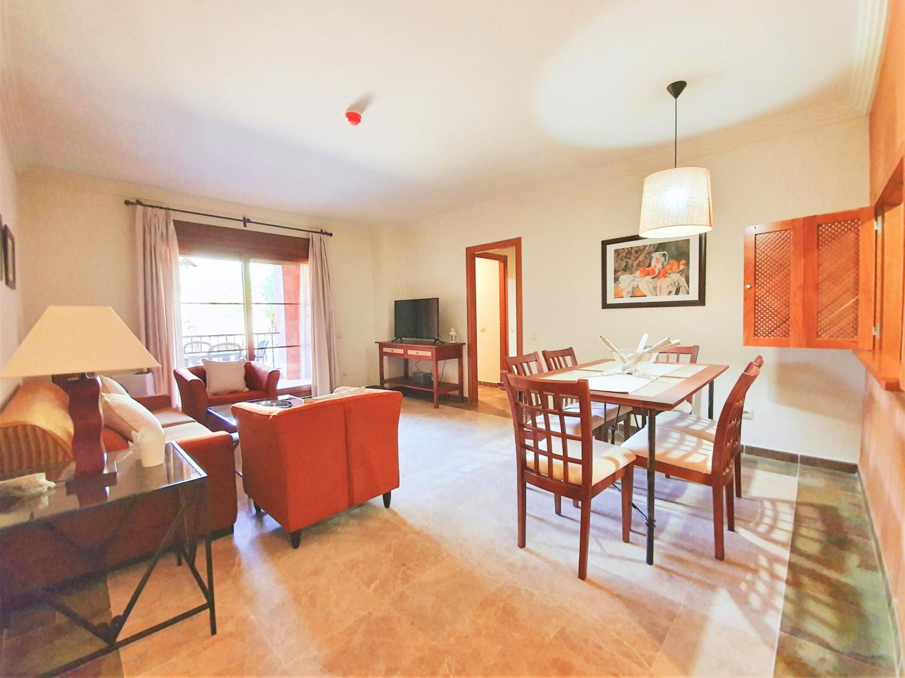 Apartamento de dos habitaciones con balcón