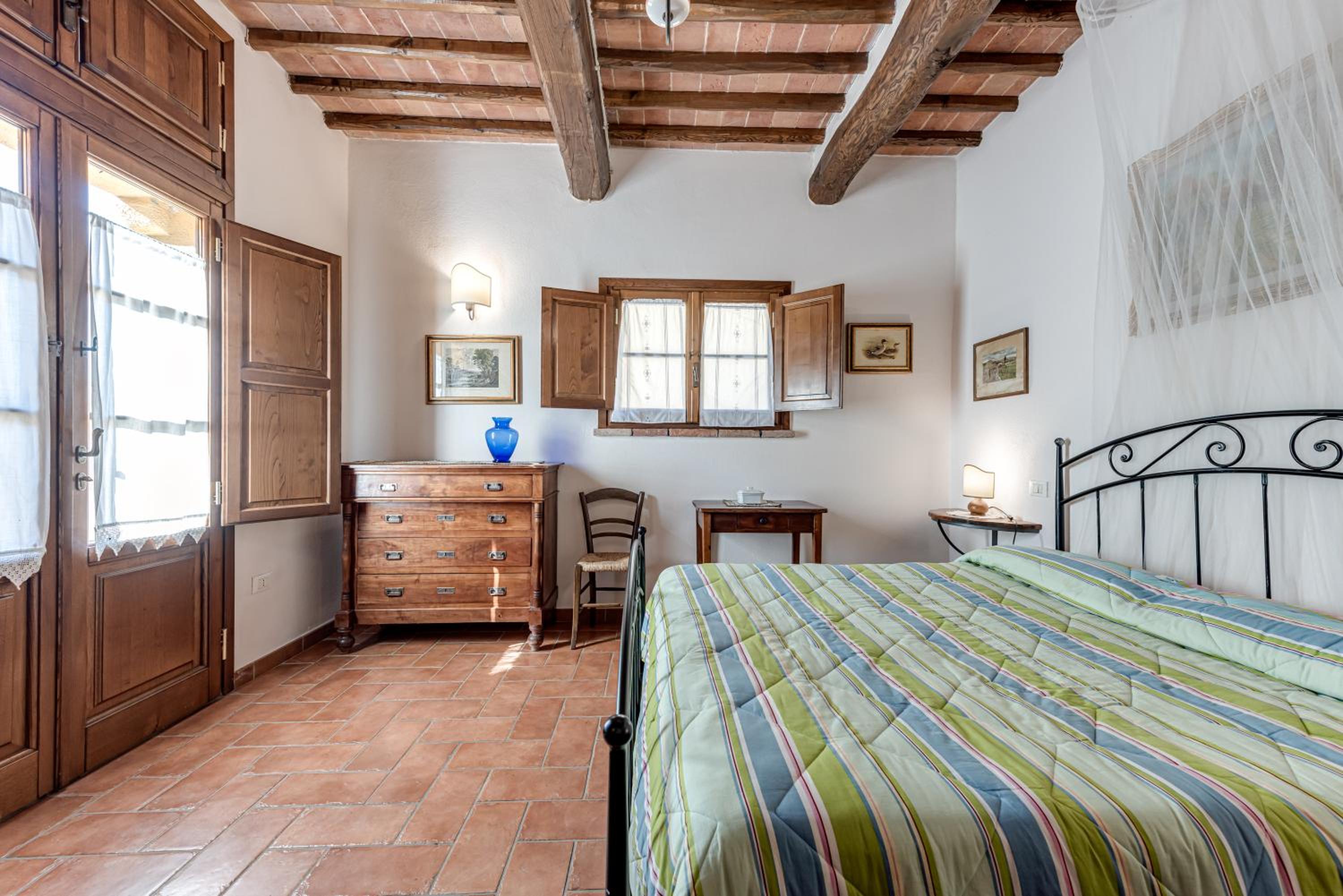 Two-Bedroom Deluxe Apartment with Garden View photo 3