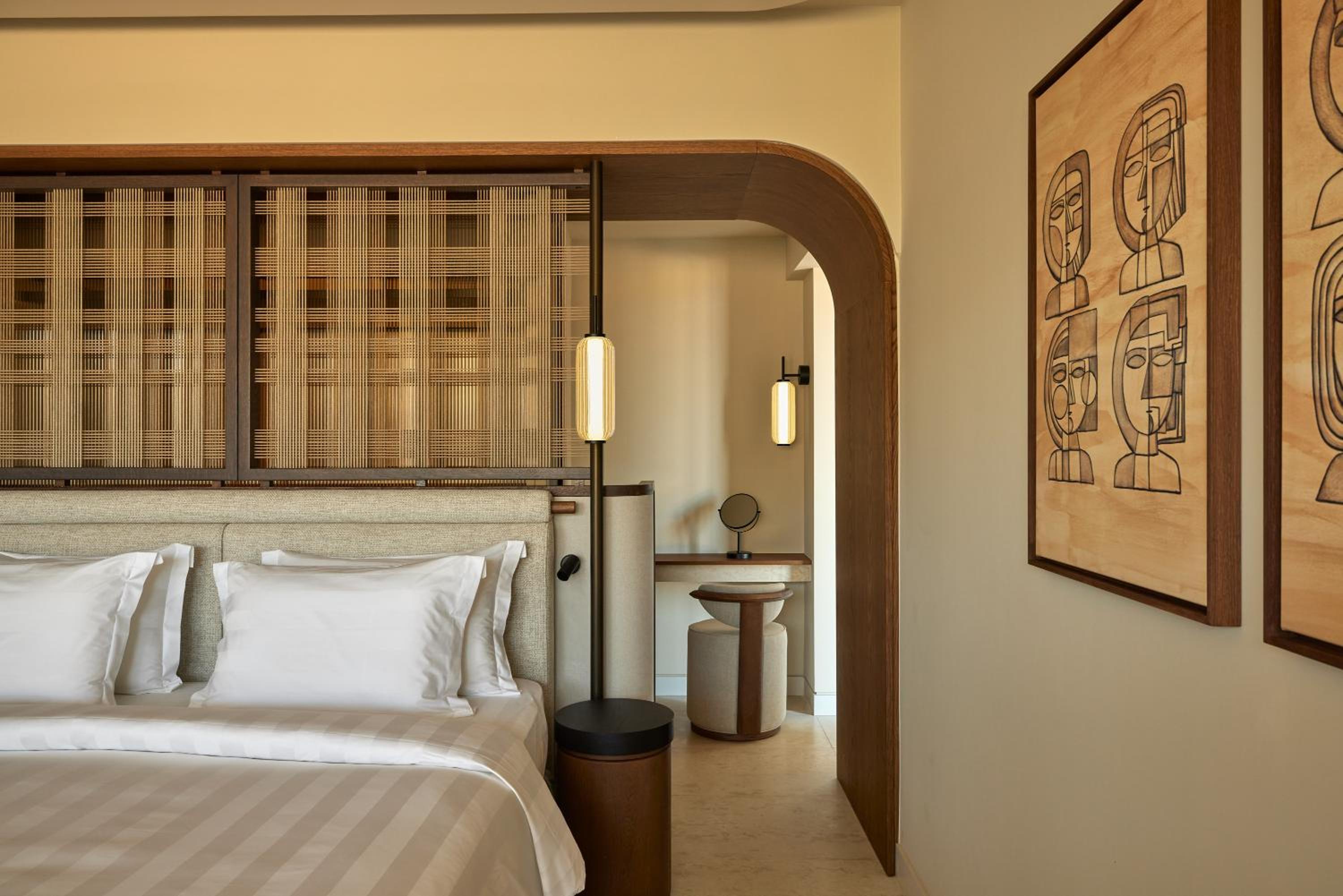 The Collection One Bedroom Suite Sea View thumbnail 5