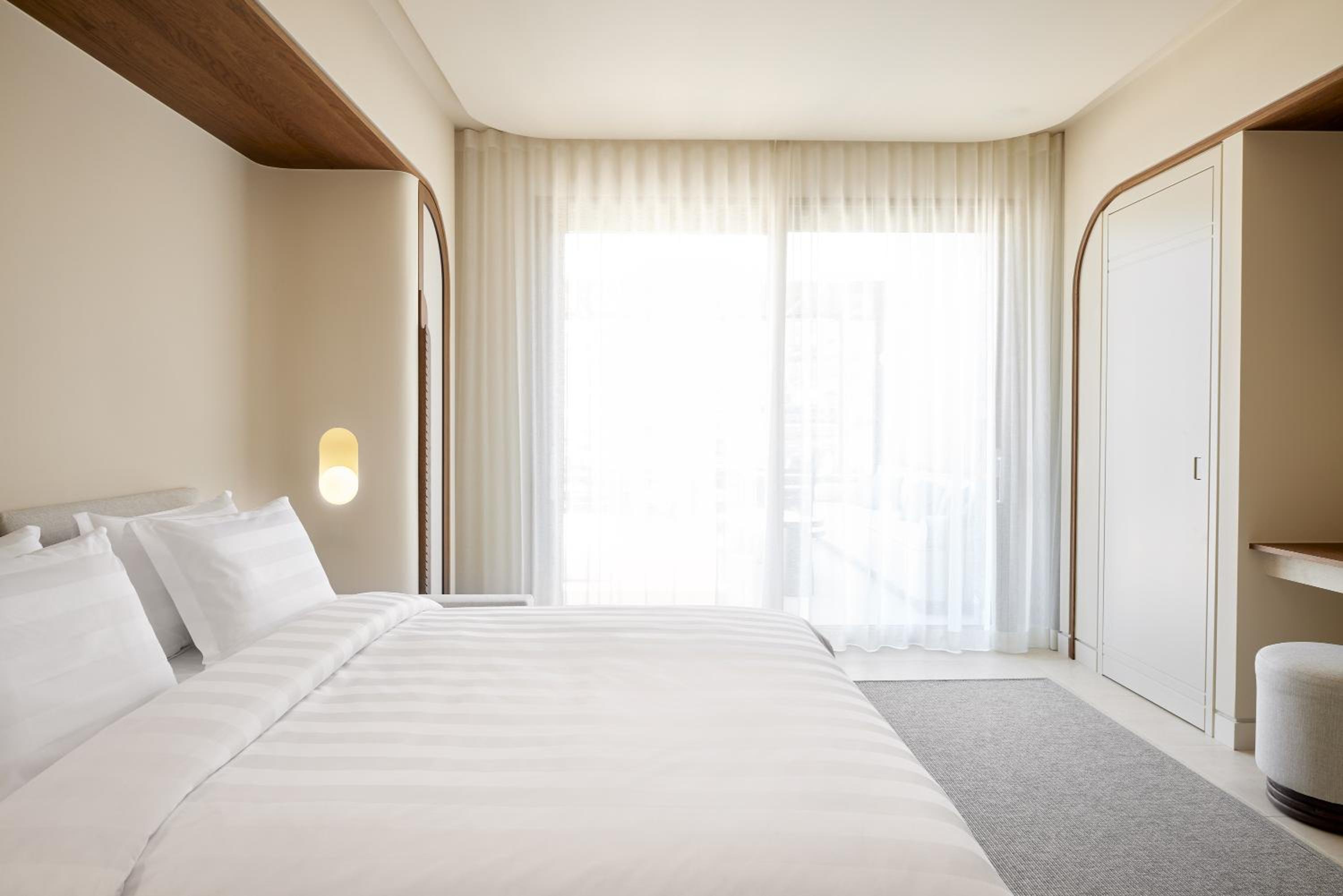 The Collection One Bedroom Suite Sea View