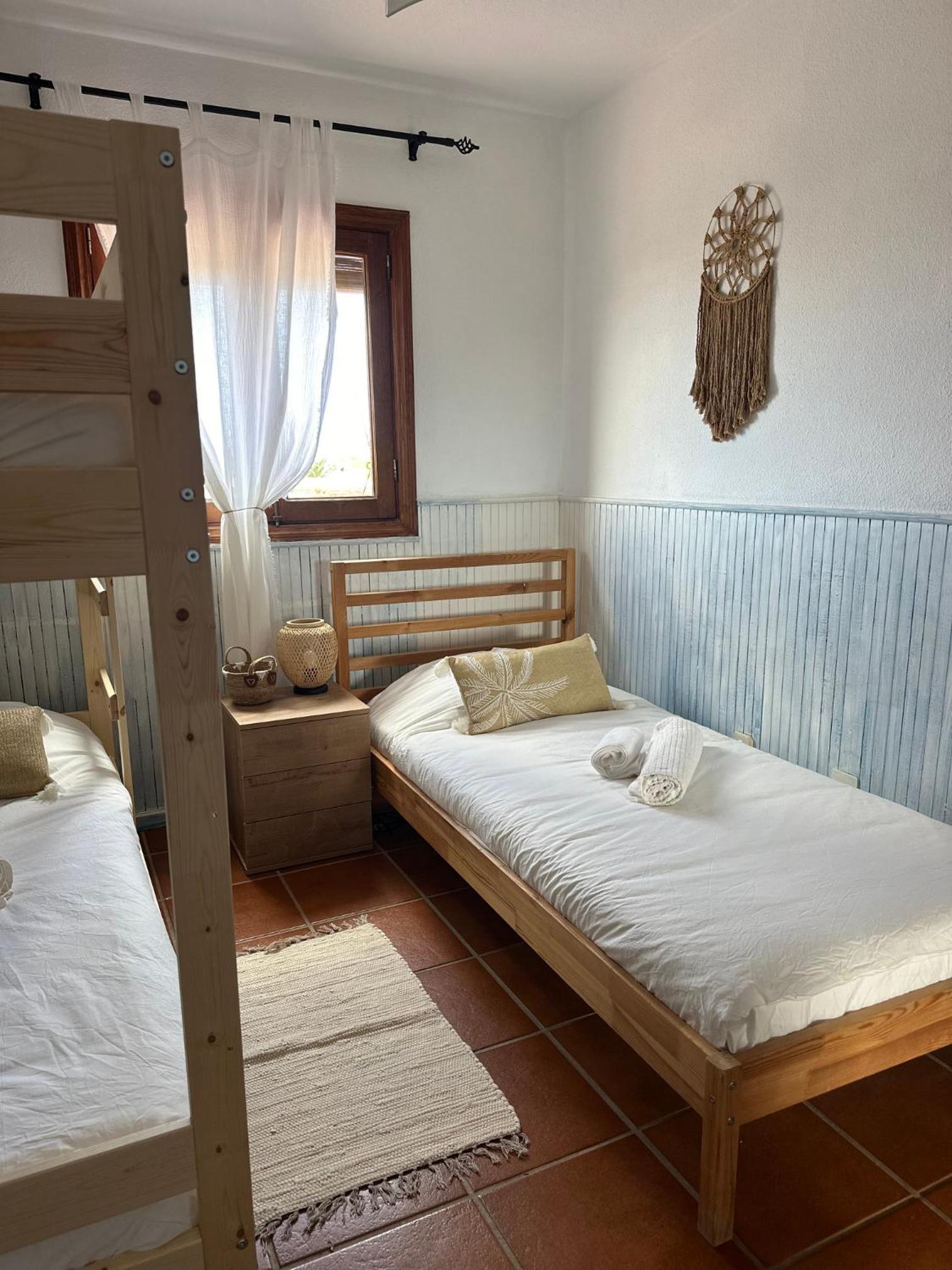 Single Bed in Mixed Dormitory Room photo 2
